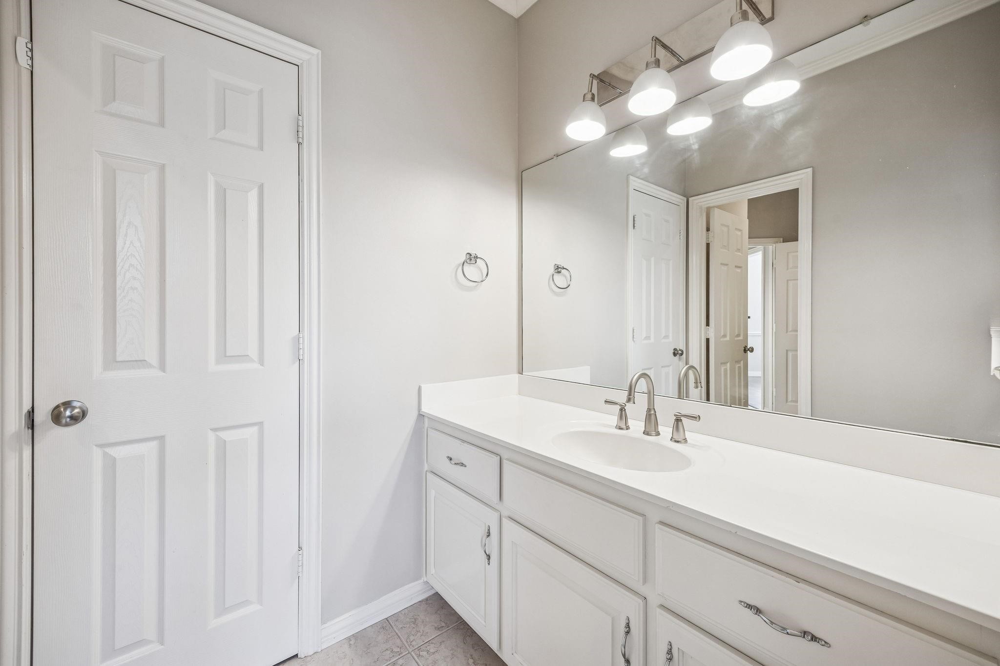 2900 Creek View Drive