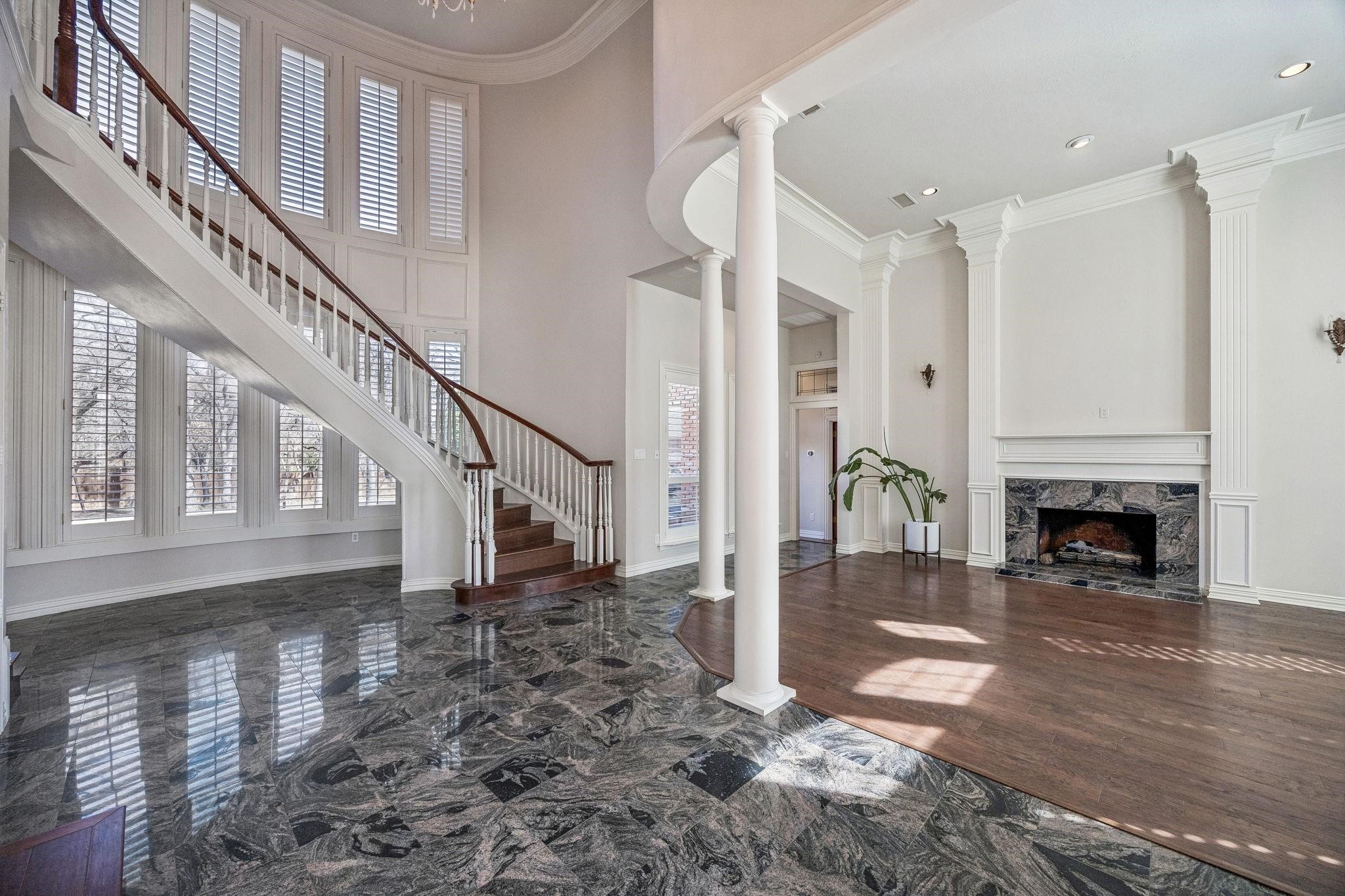 2900 Creek View Drive