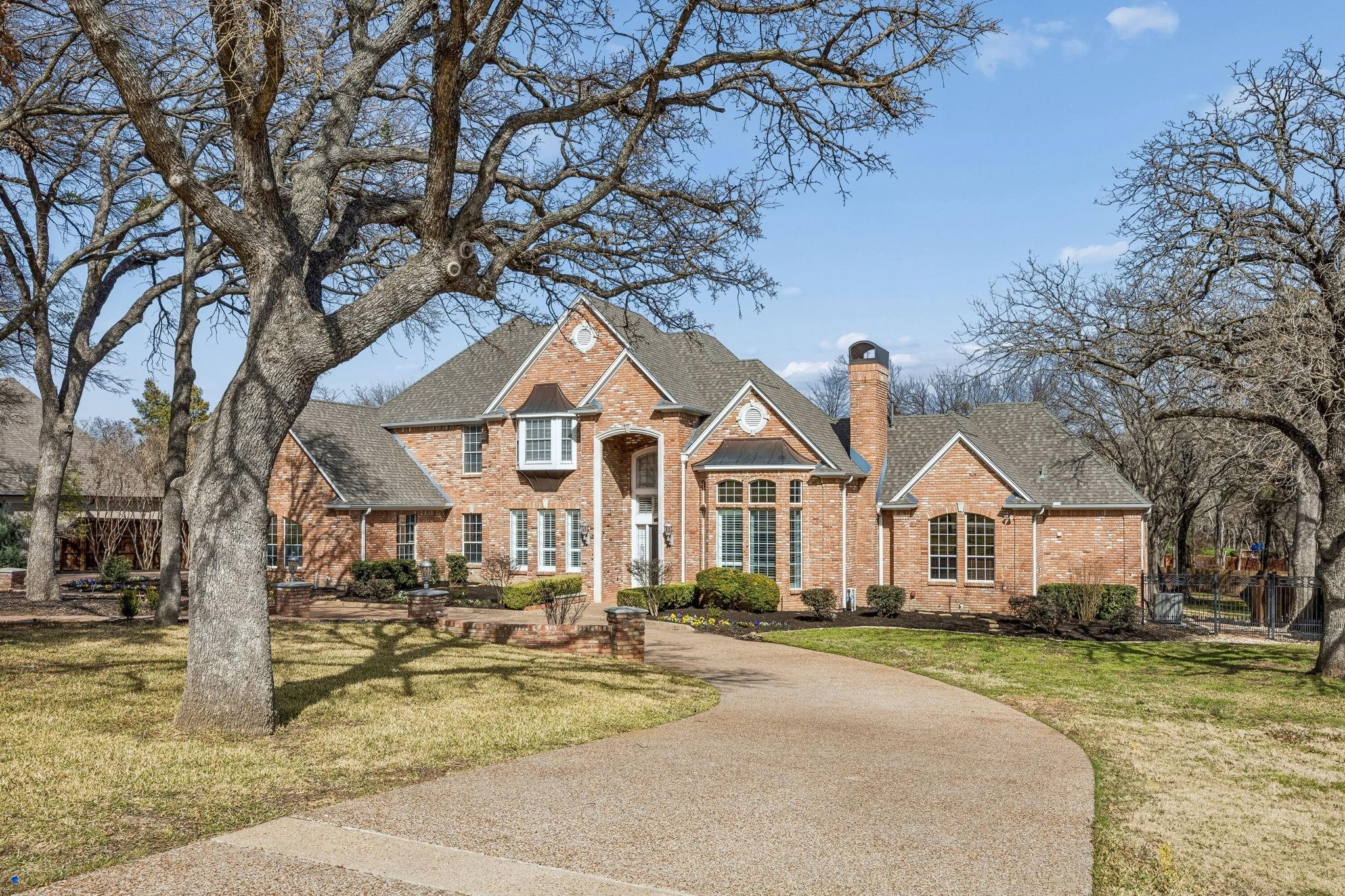 2900 Creek View Drive