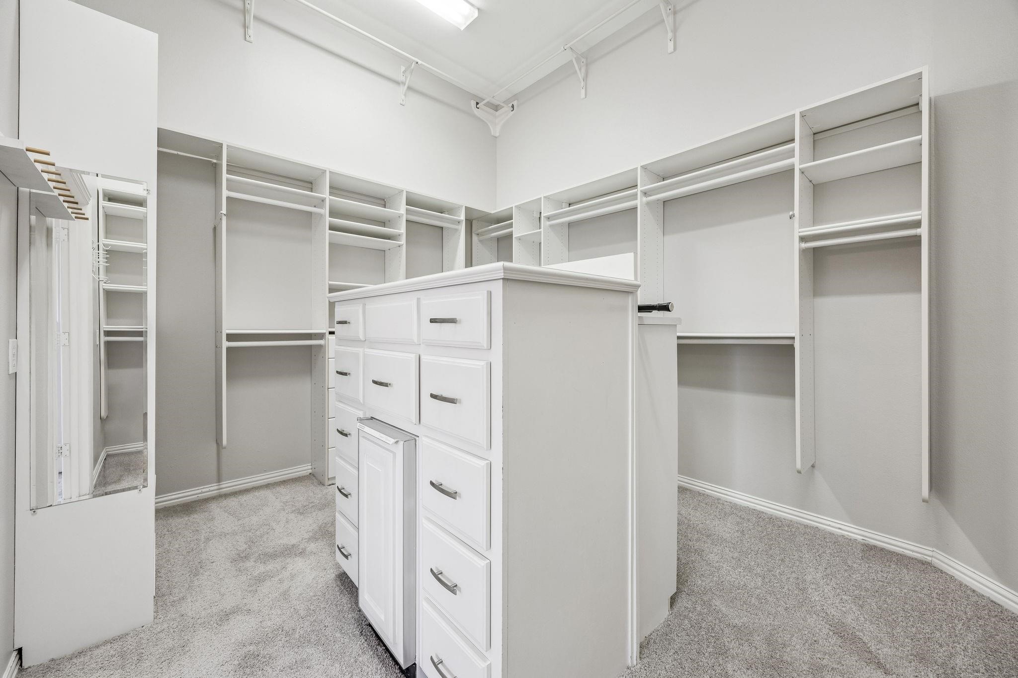 2900 Creek View Drive