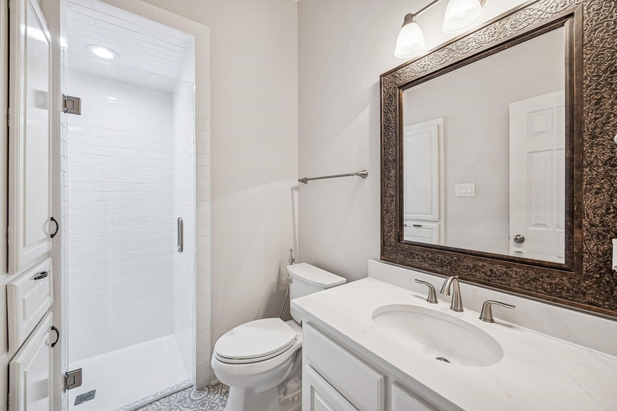 2900 Creek View Drive