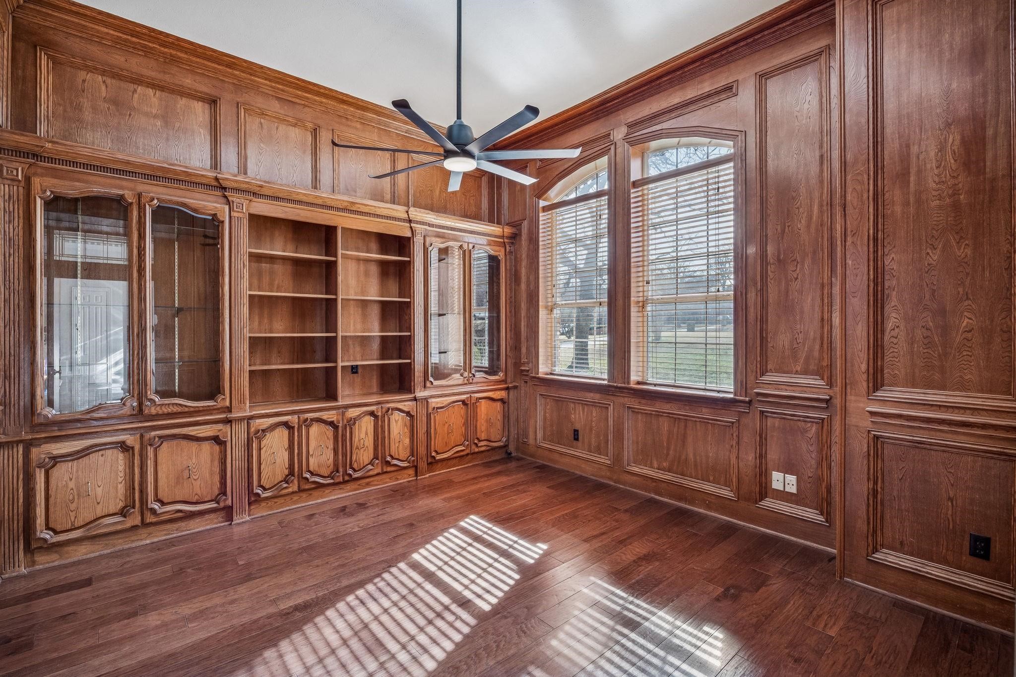 2900 Creek View Drive