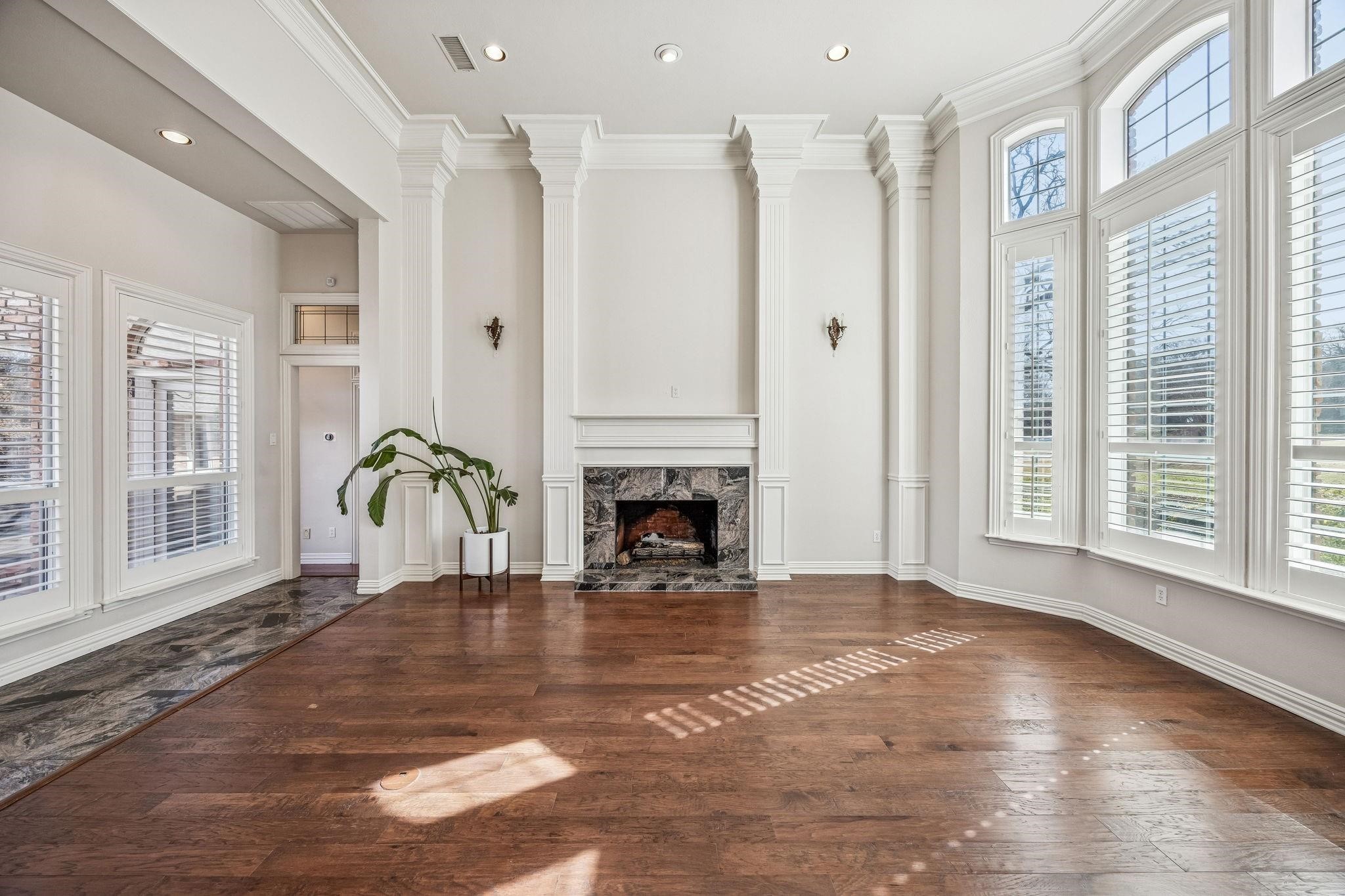 2900 Creek View Drive