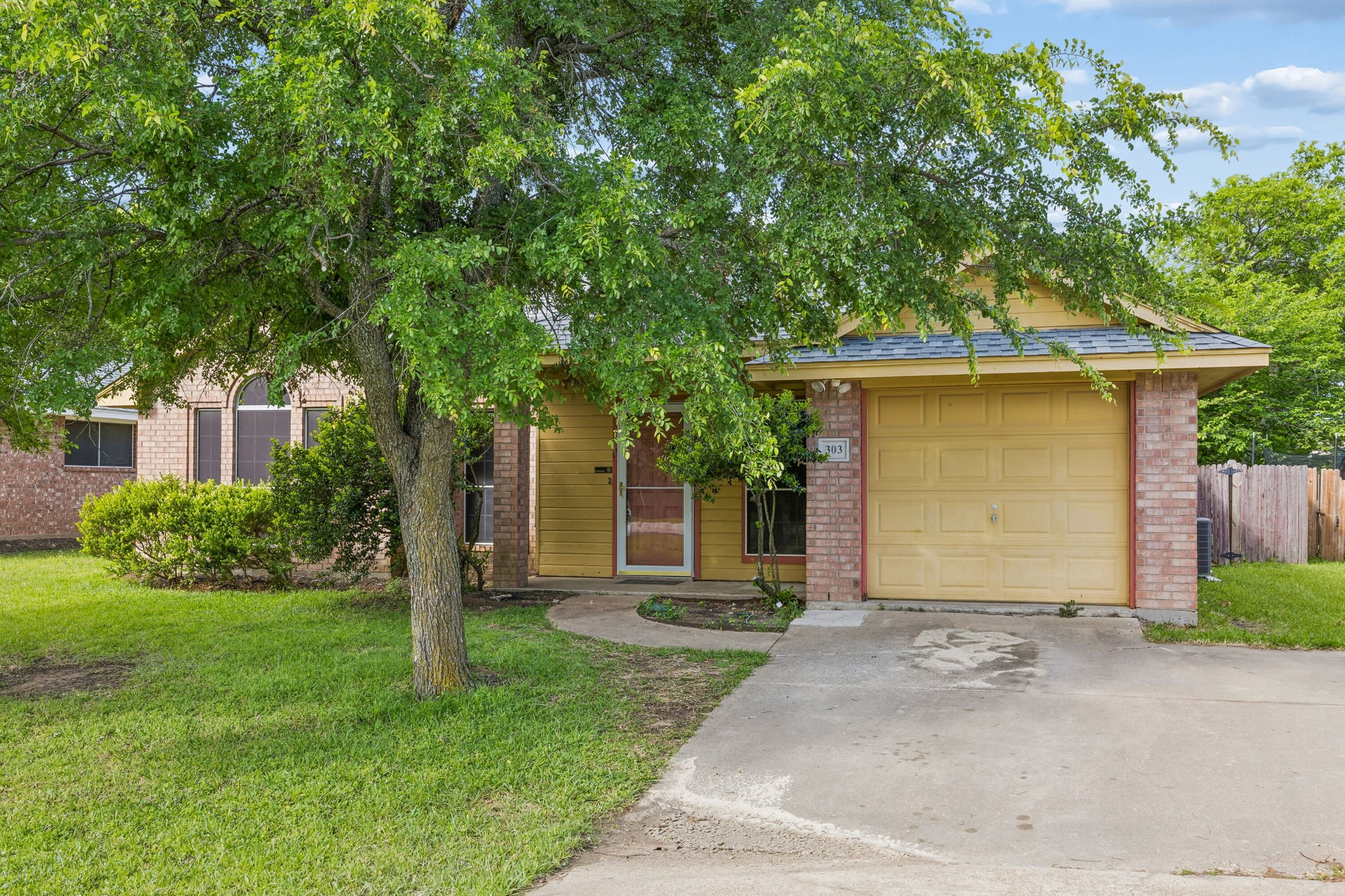303 Vista Ridge Drive