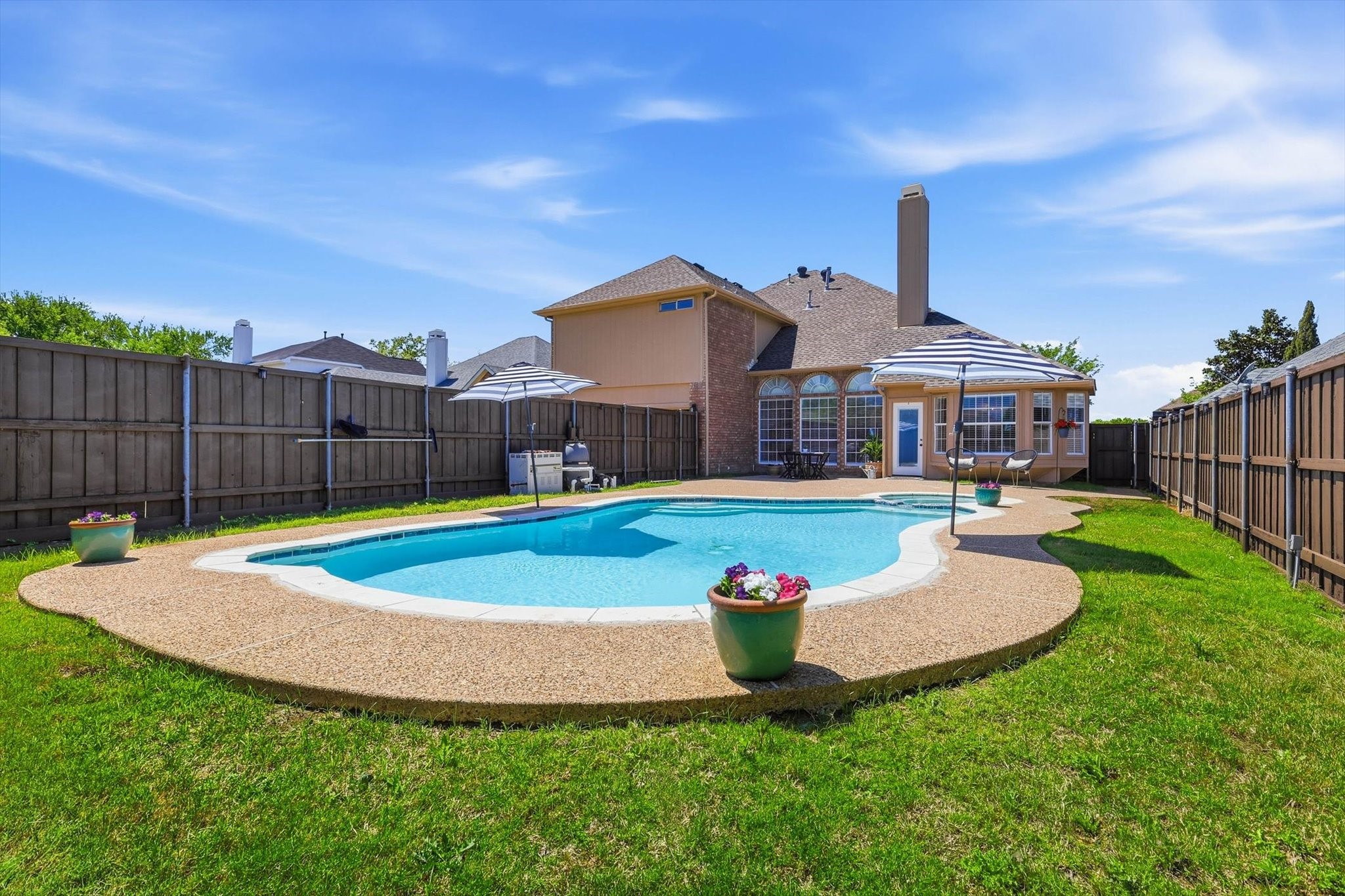 5028 Lake Vista Drive