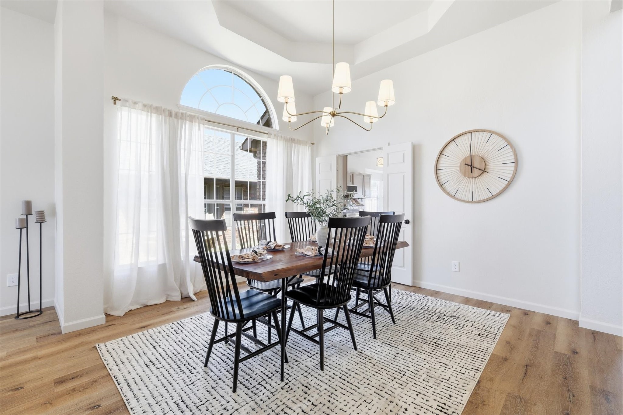 5028 Lake Vista Drive