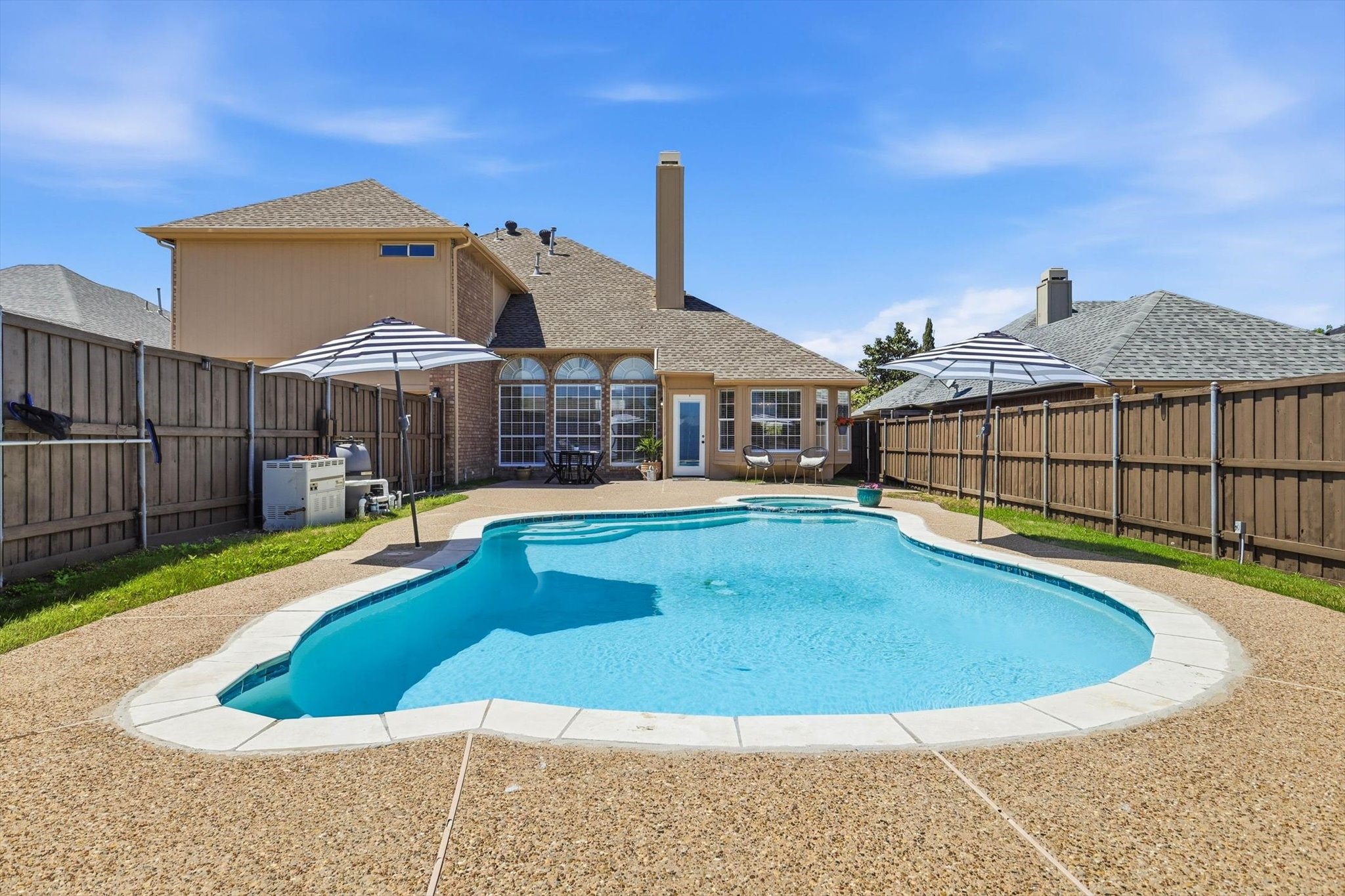 5028 Lake Vista Drive