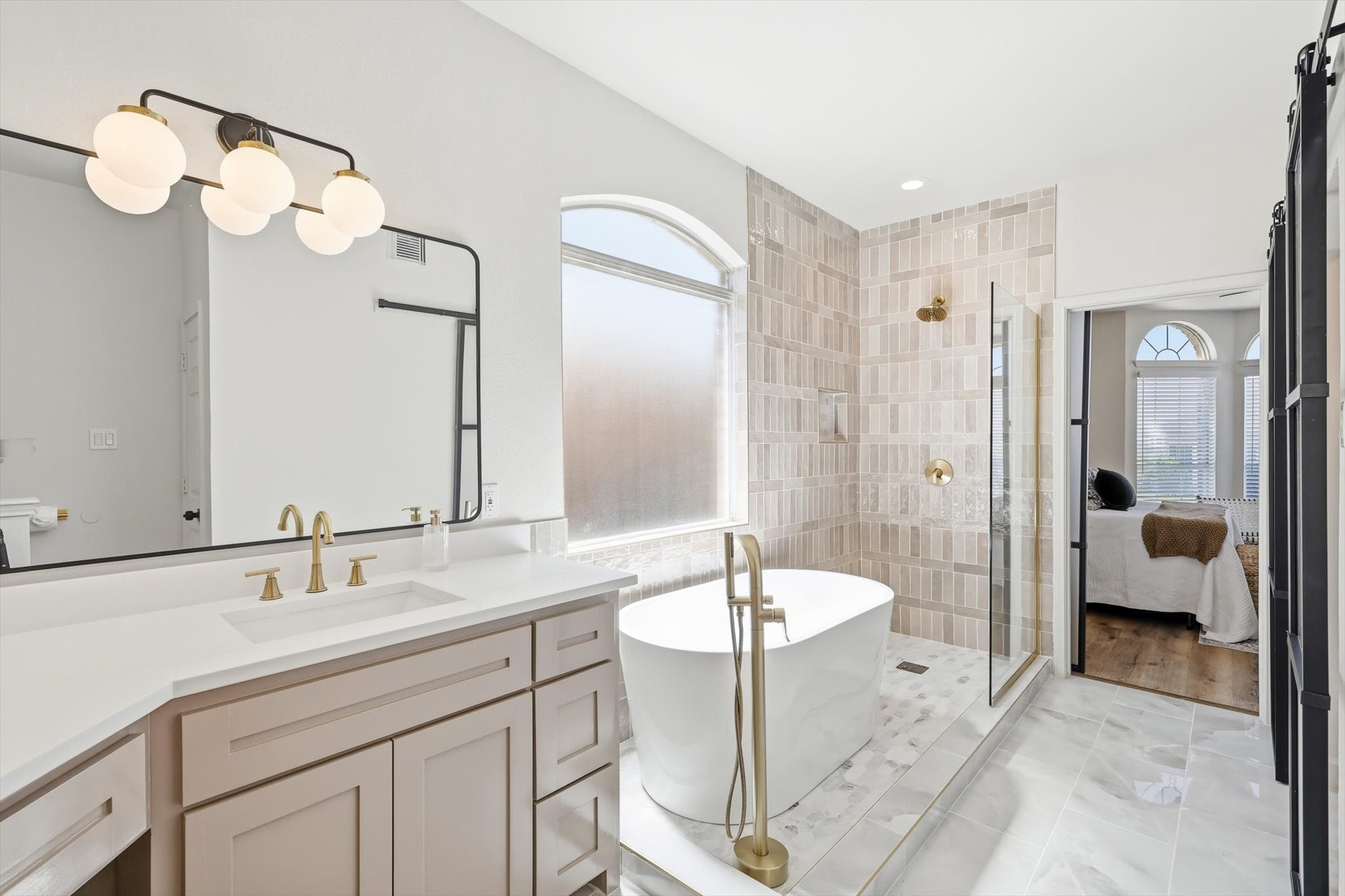 5028 Lake Vista Drive