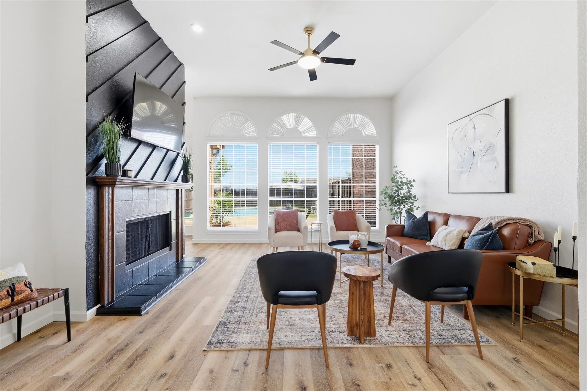 5028 Lake Vista Drive