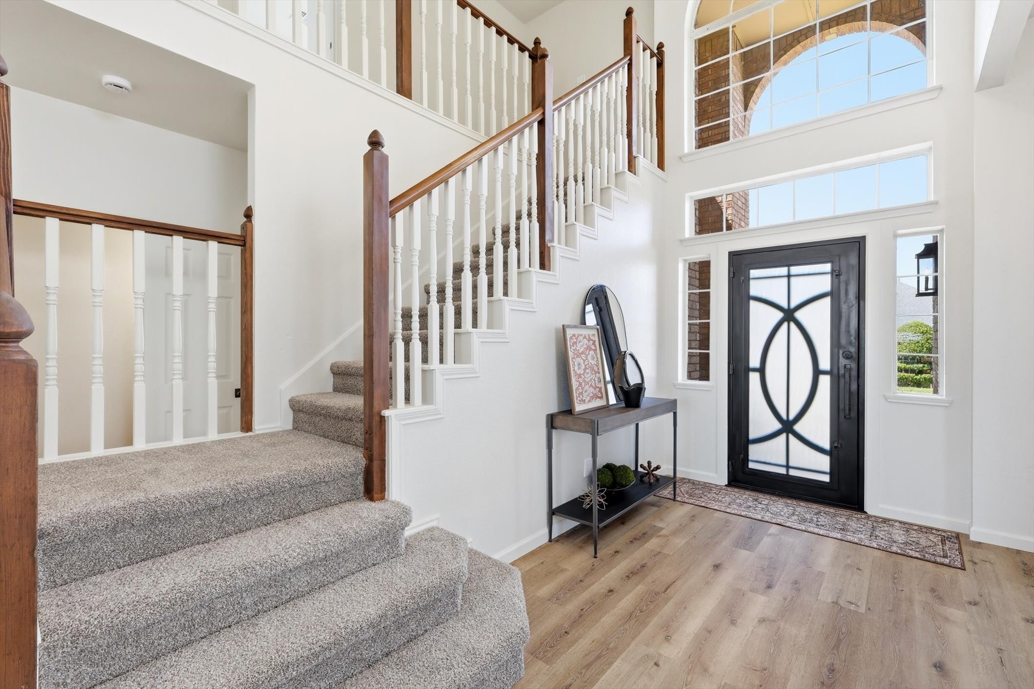 5028 Lake Vista Drive