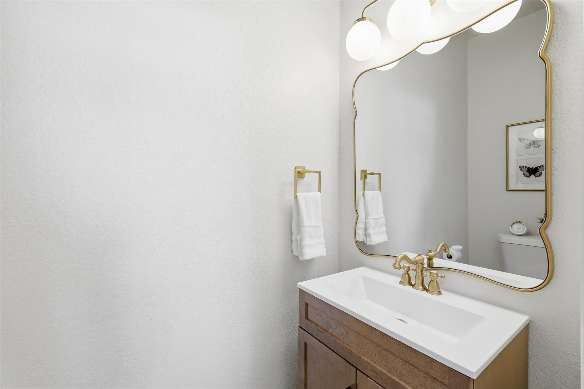 5028 Lake Vista Drive