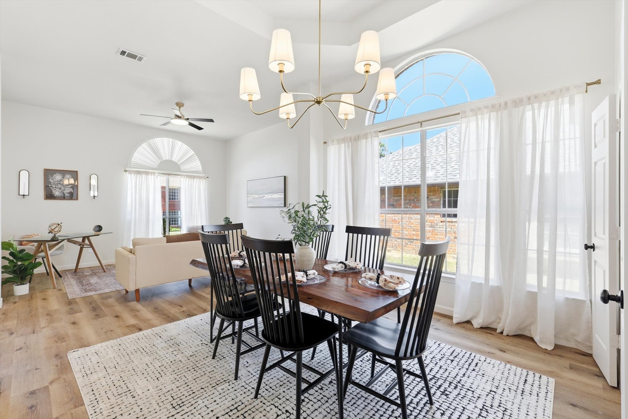 5028 Lake Vista Drive