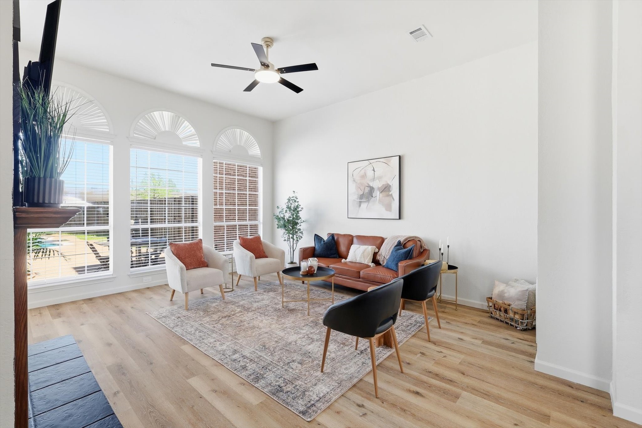 5028 Lake Vista Drive