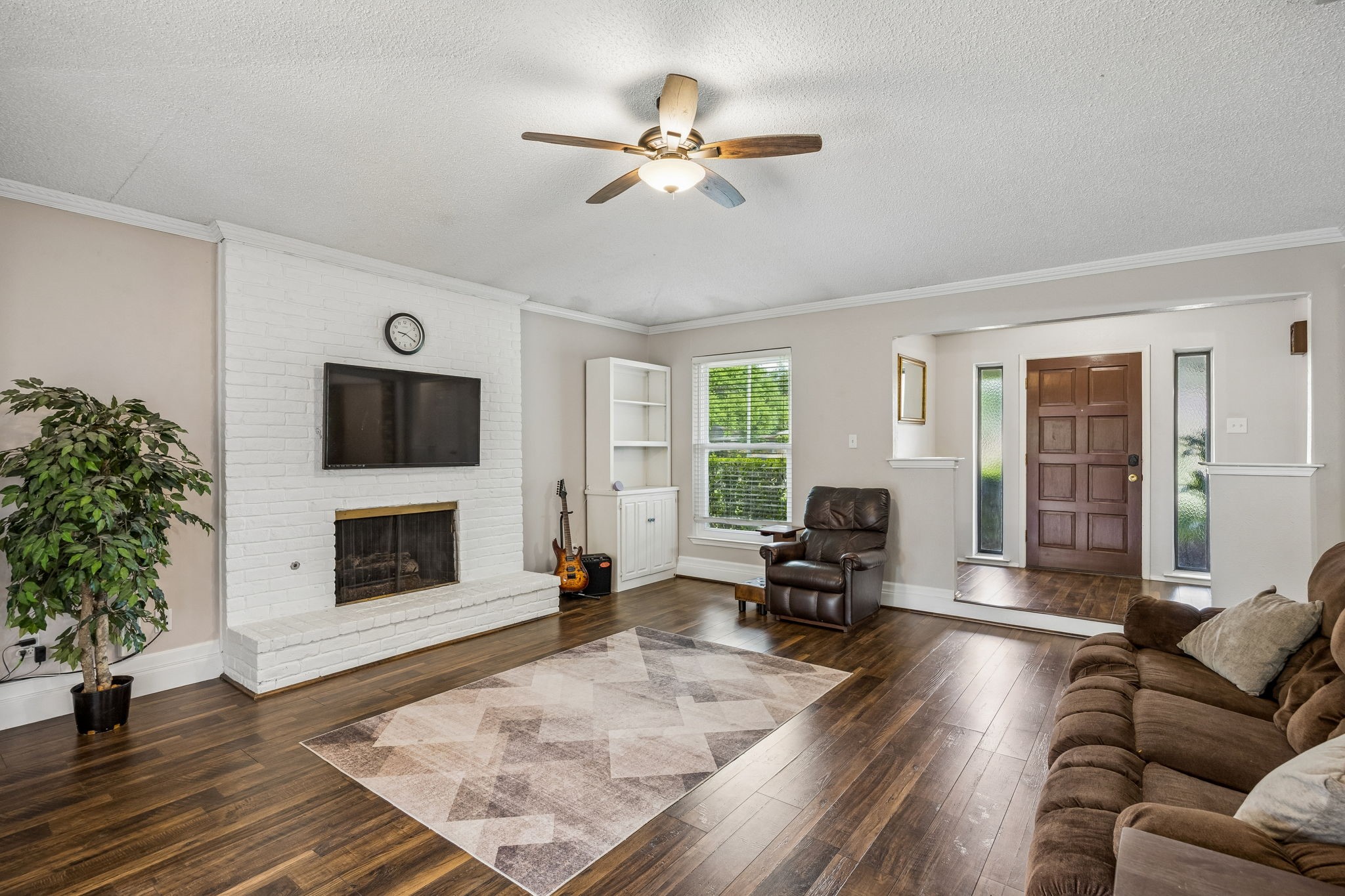 1820 Auburn Drive
