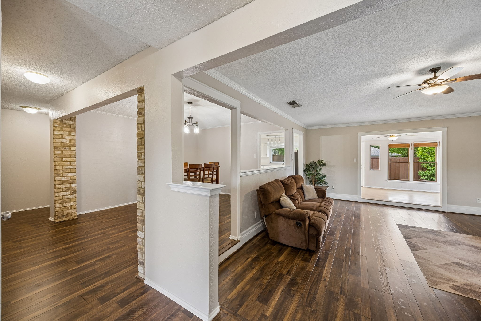 1820 Auburn Drive