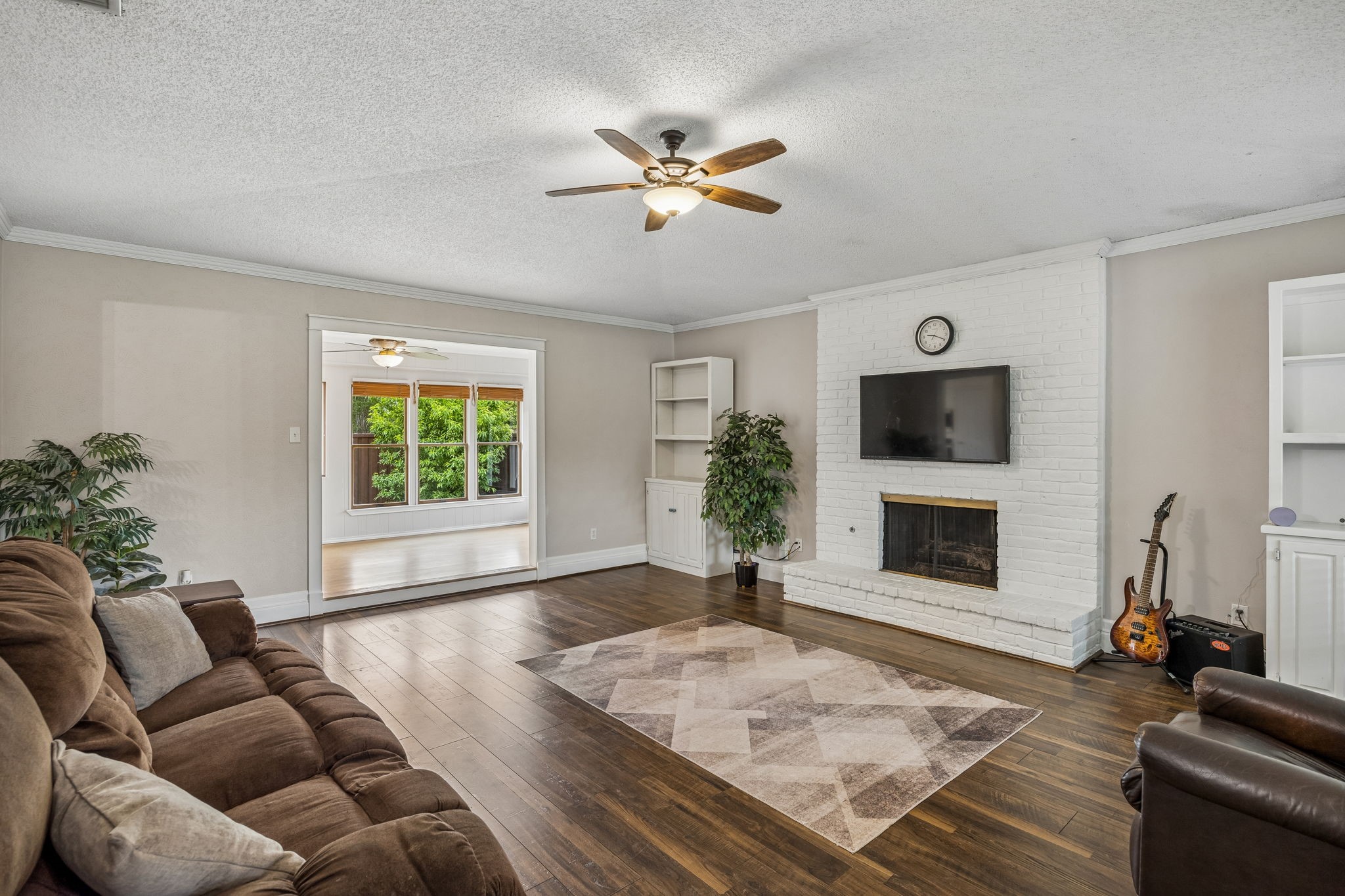 1820 Auburn Drive