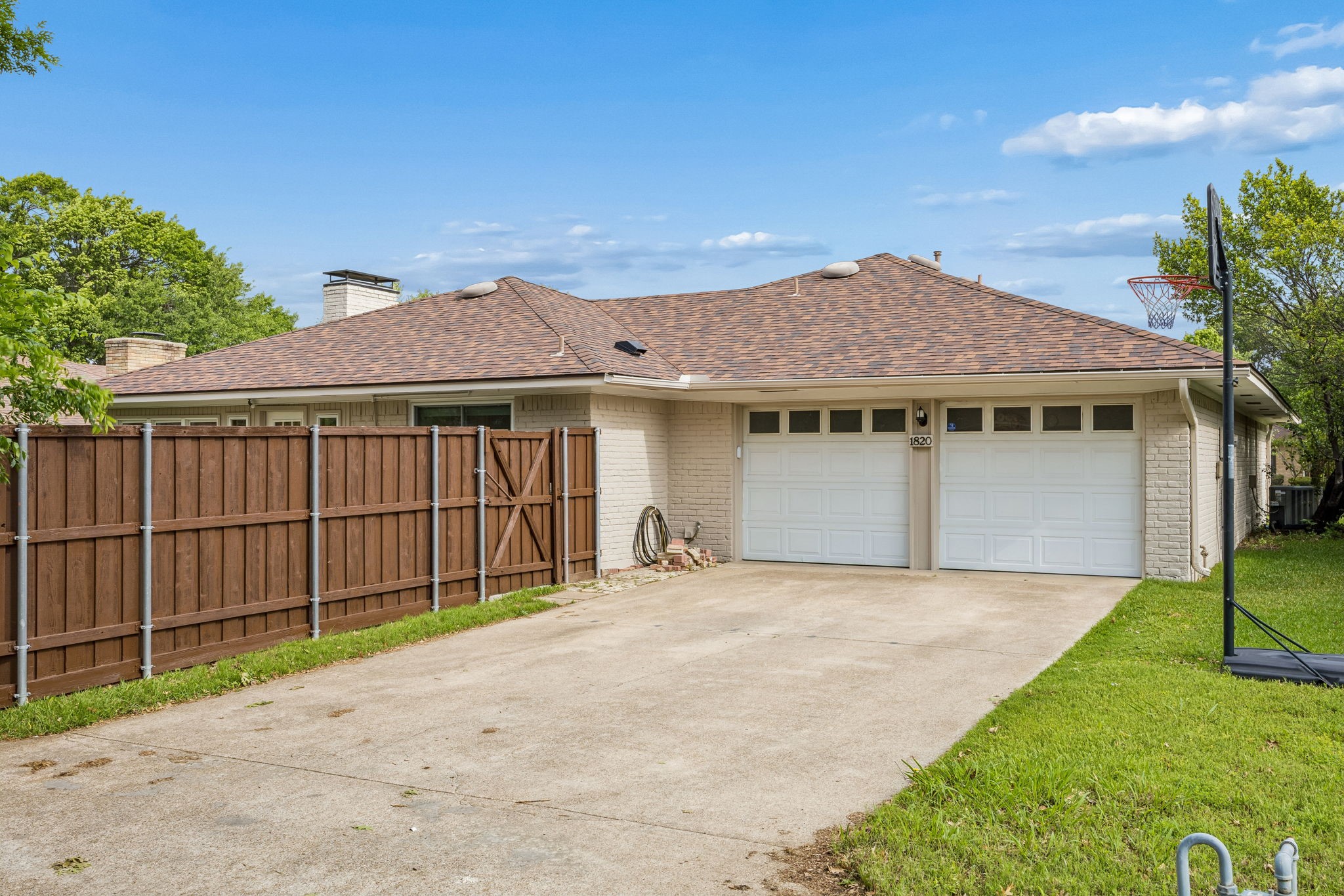 1820 Auburn Drive