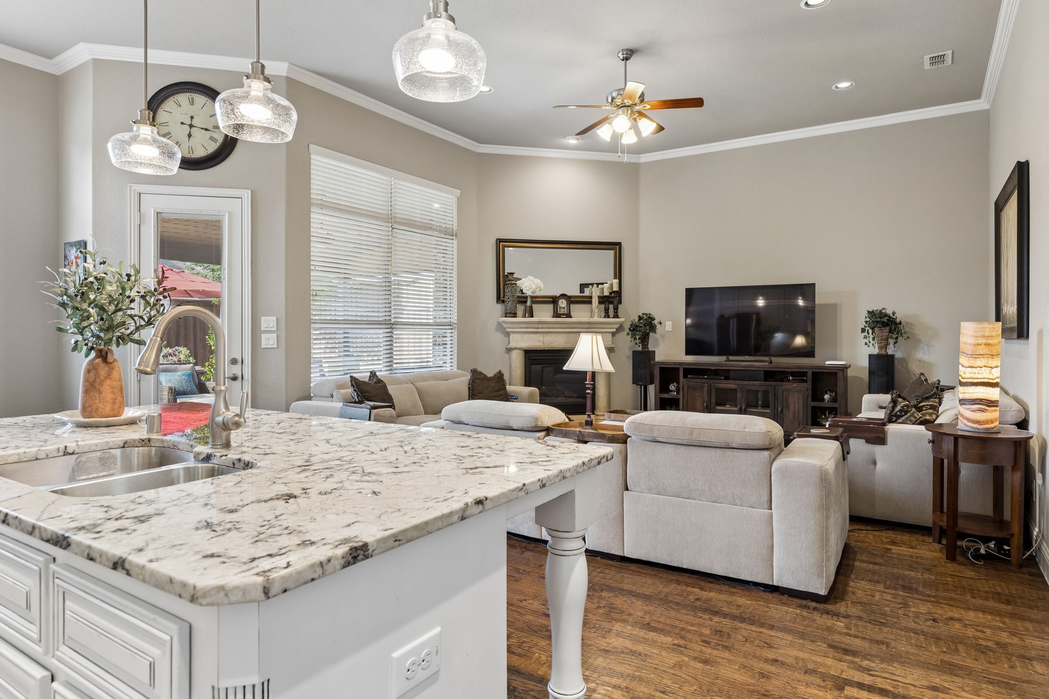 1101 Circle J Trail