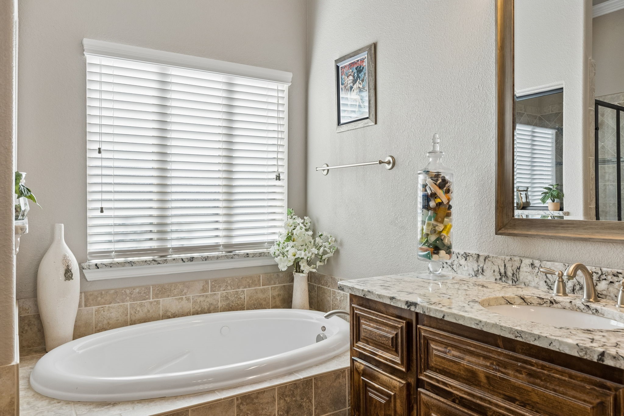 1101 Circle J Trail