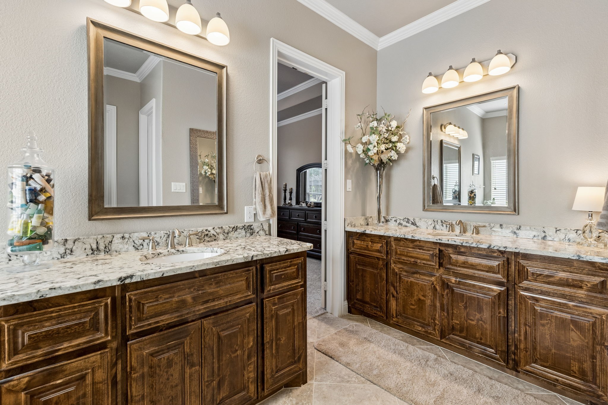 1101 Circle J Trail