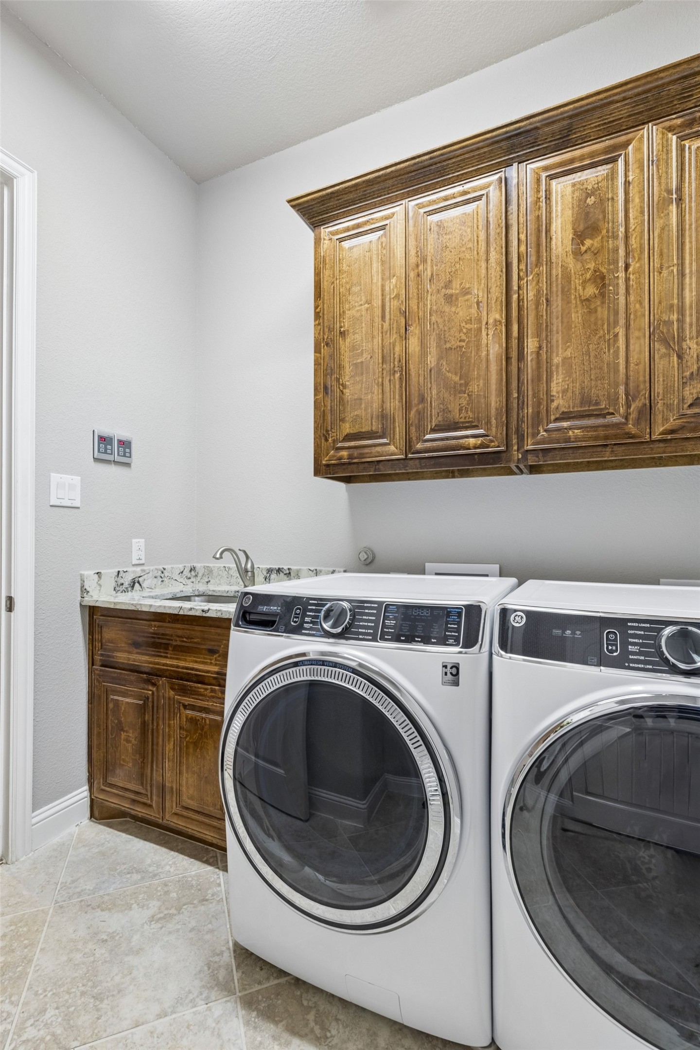 1101 Circle J Trail