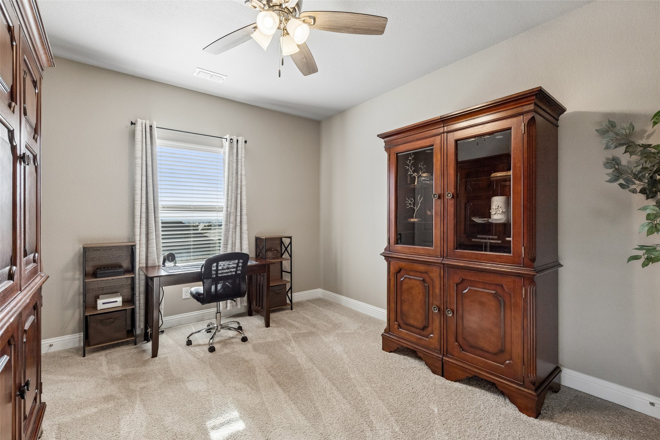1101 Circle J Trail