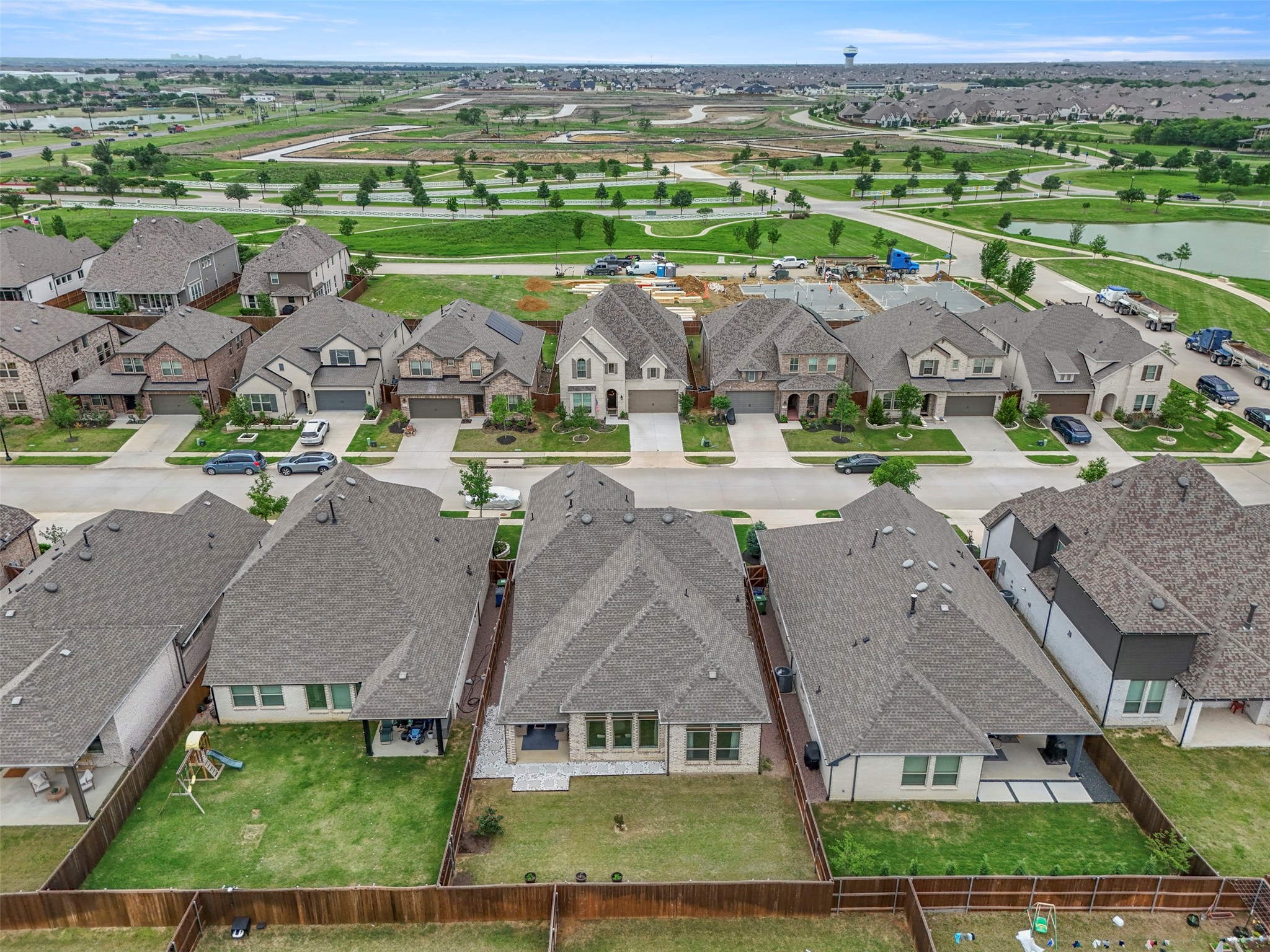 1913 Braided Mane Avenue