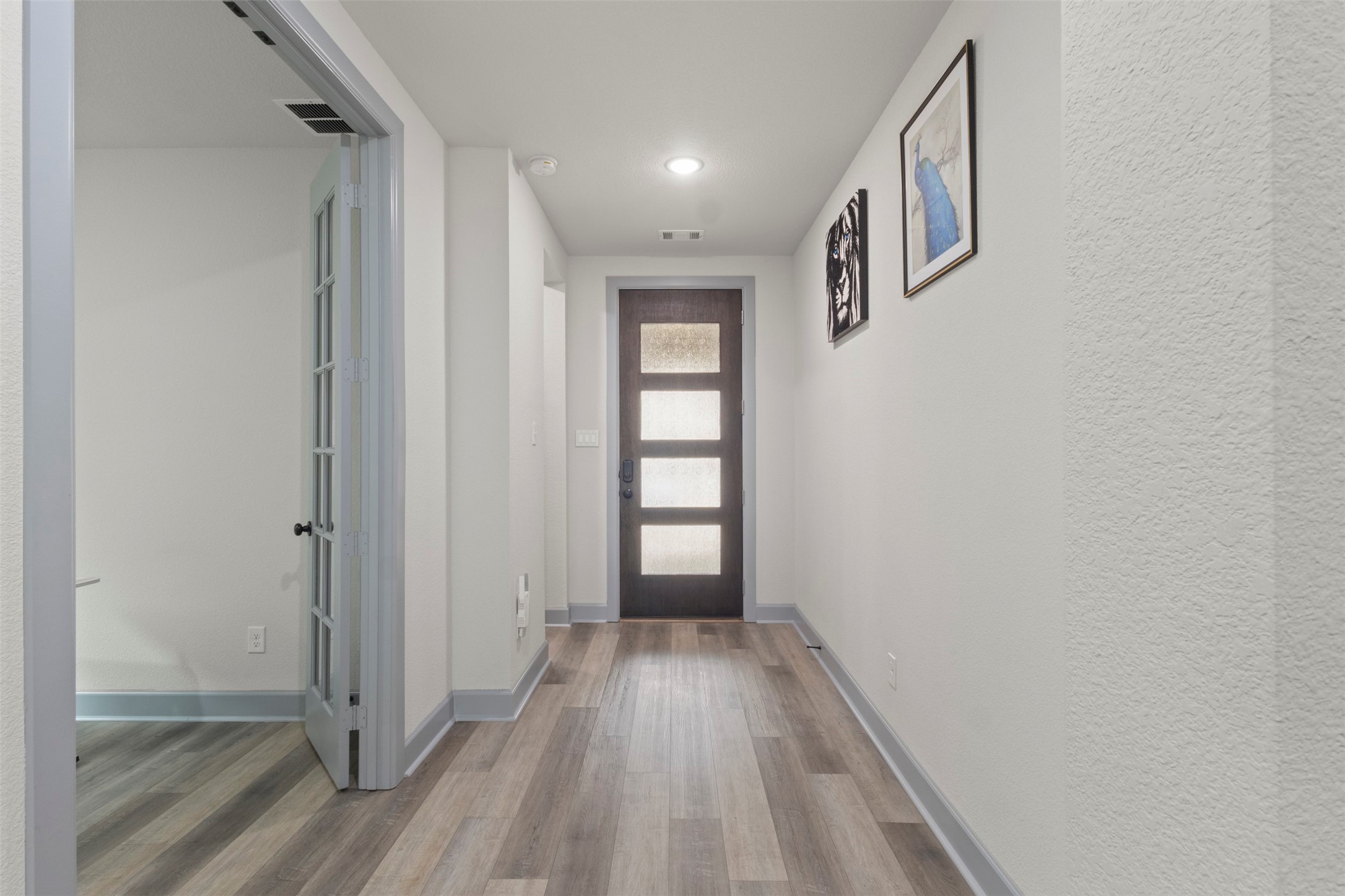 1913 Braided Mane Avenue