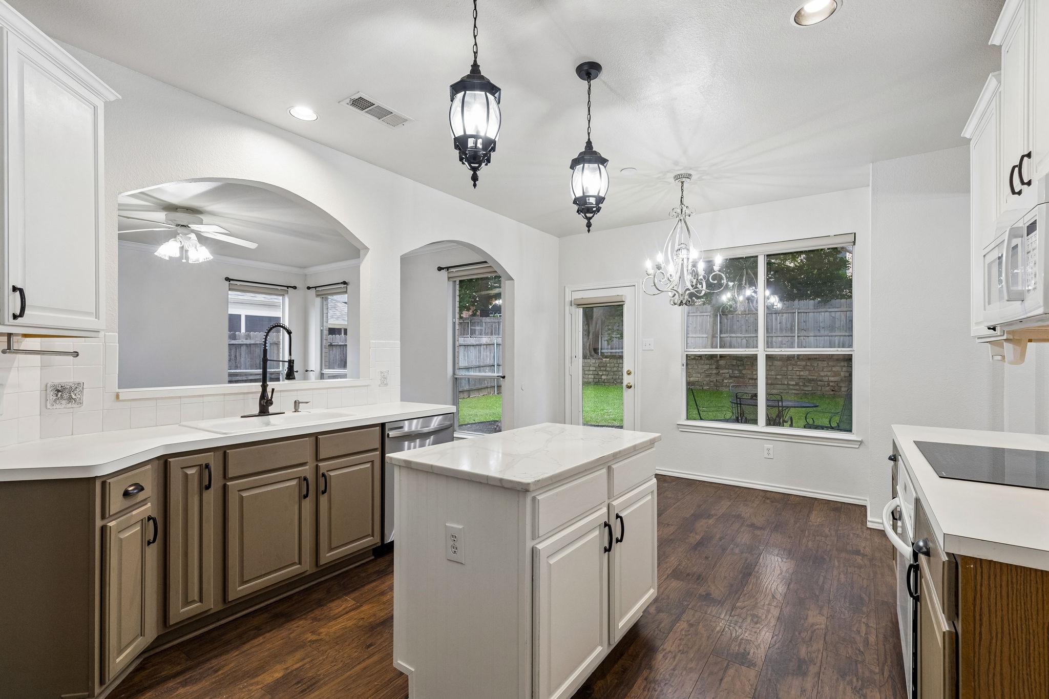 2128 Clubside Drive