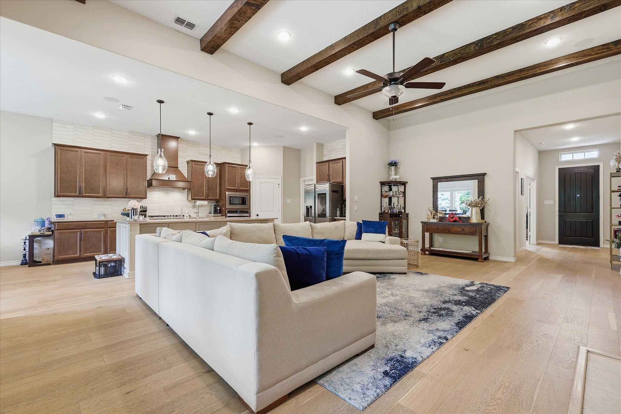 616 Lake Cove Drive