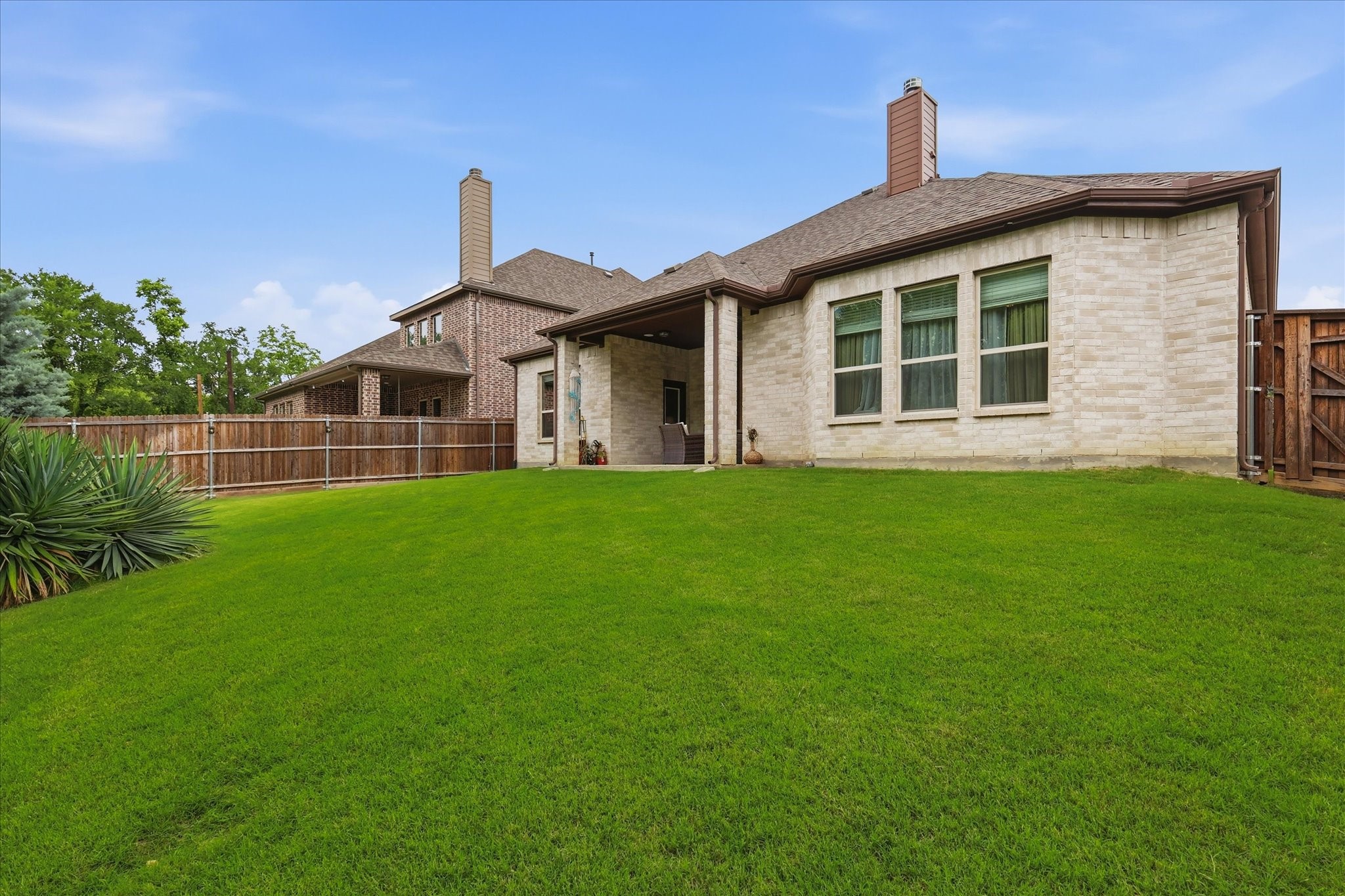 616 Lake Cove Drive