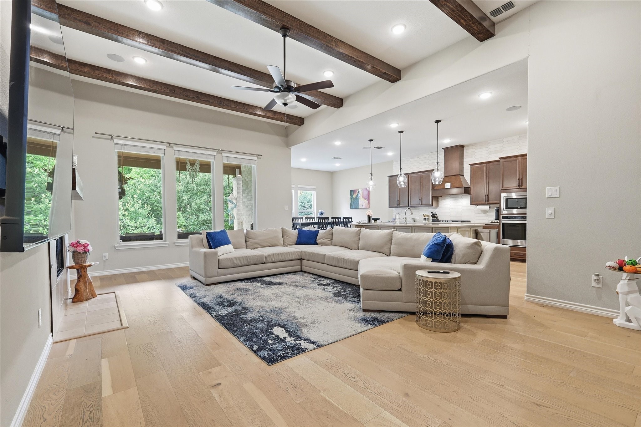 616 Lake Cove Drive