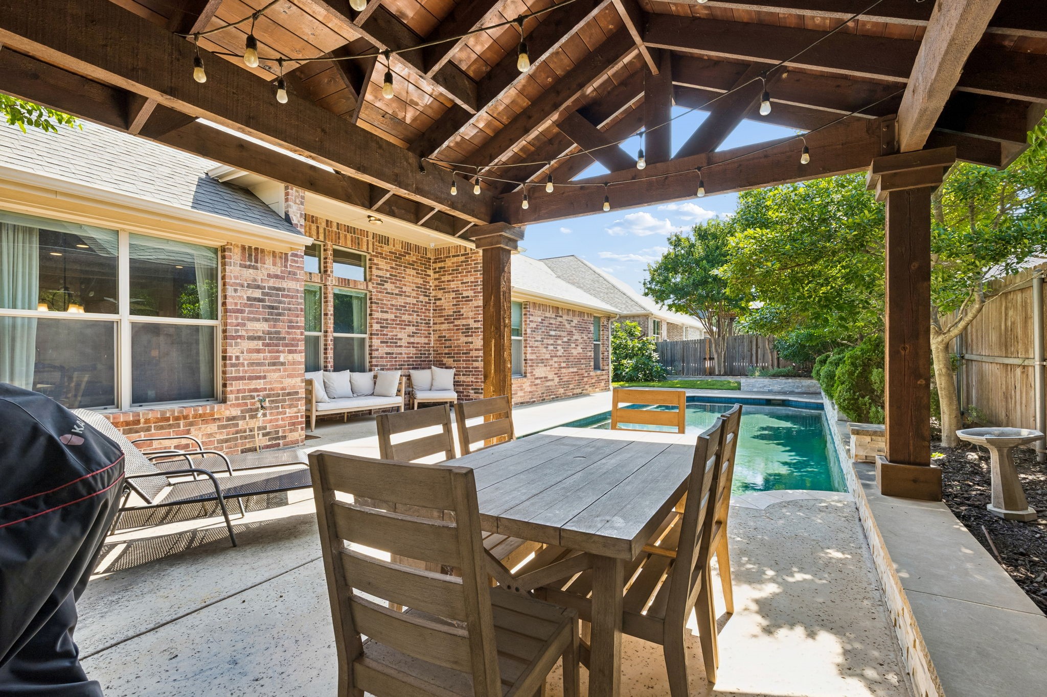 400 Komron Court