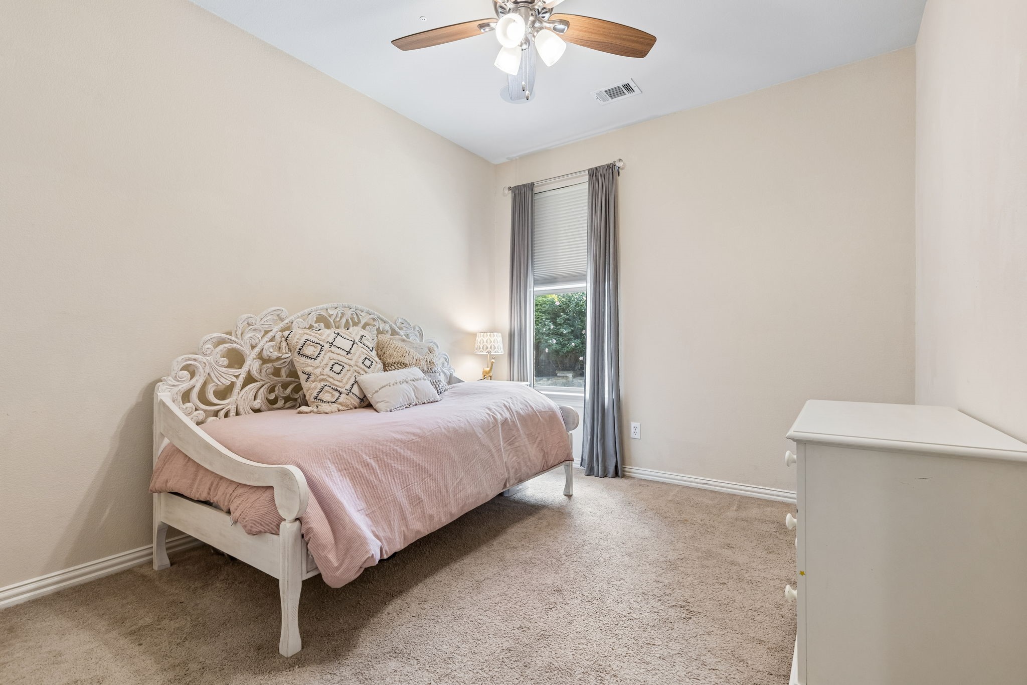 400 Komron Court