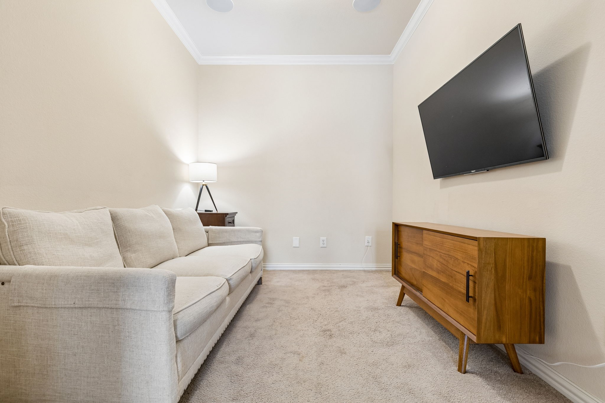 400 Komron Court