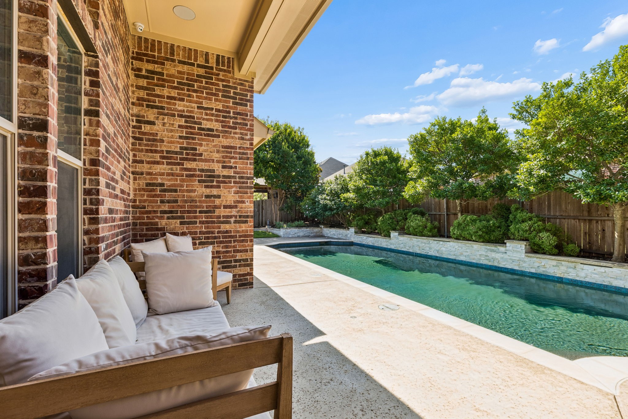 400 Komron Court