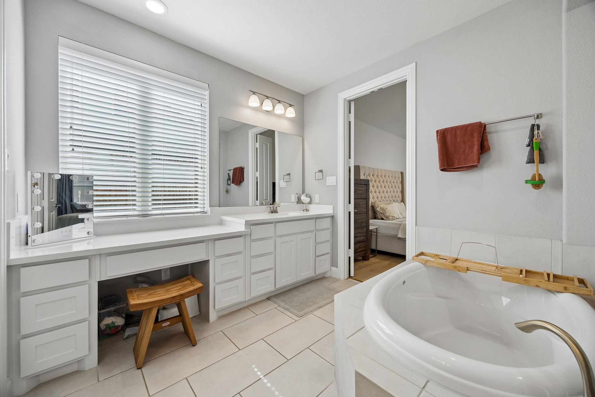 4131 Dewberry Lane