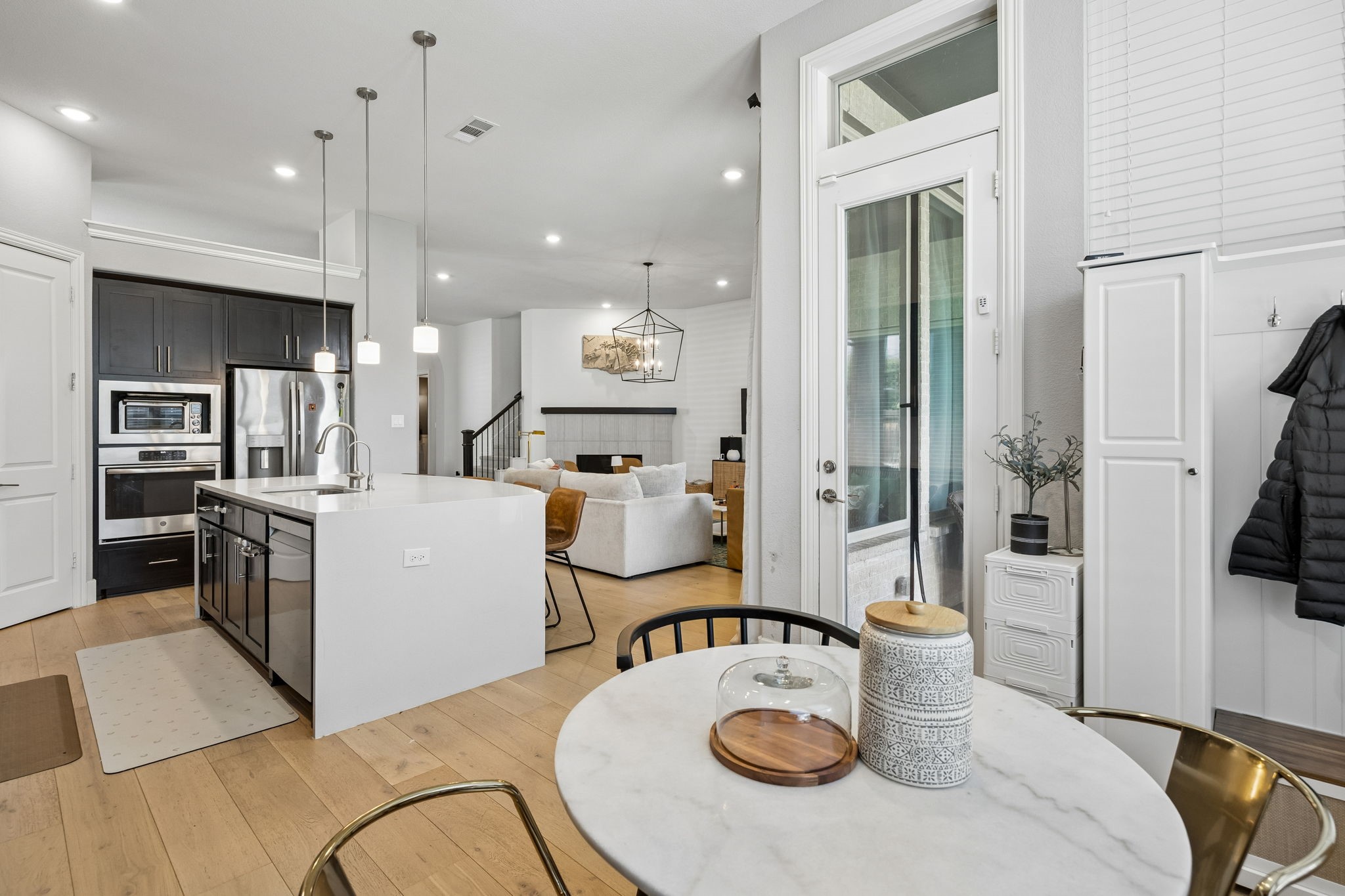 4131 Dewberry Lane