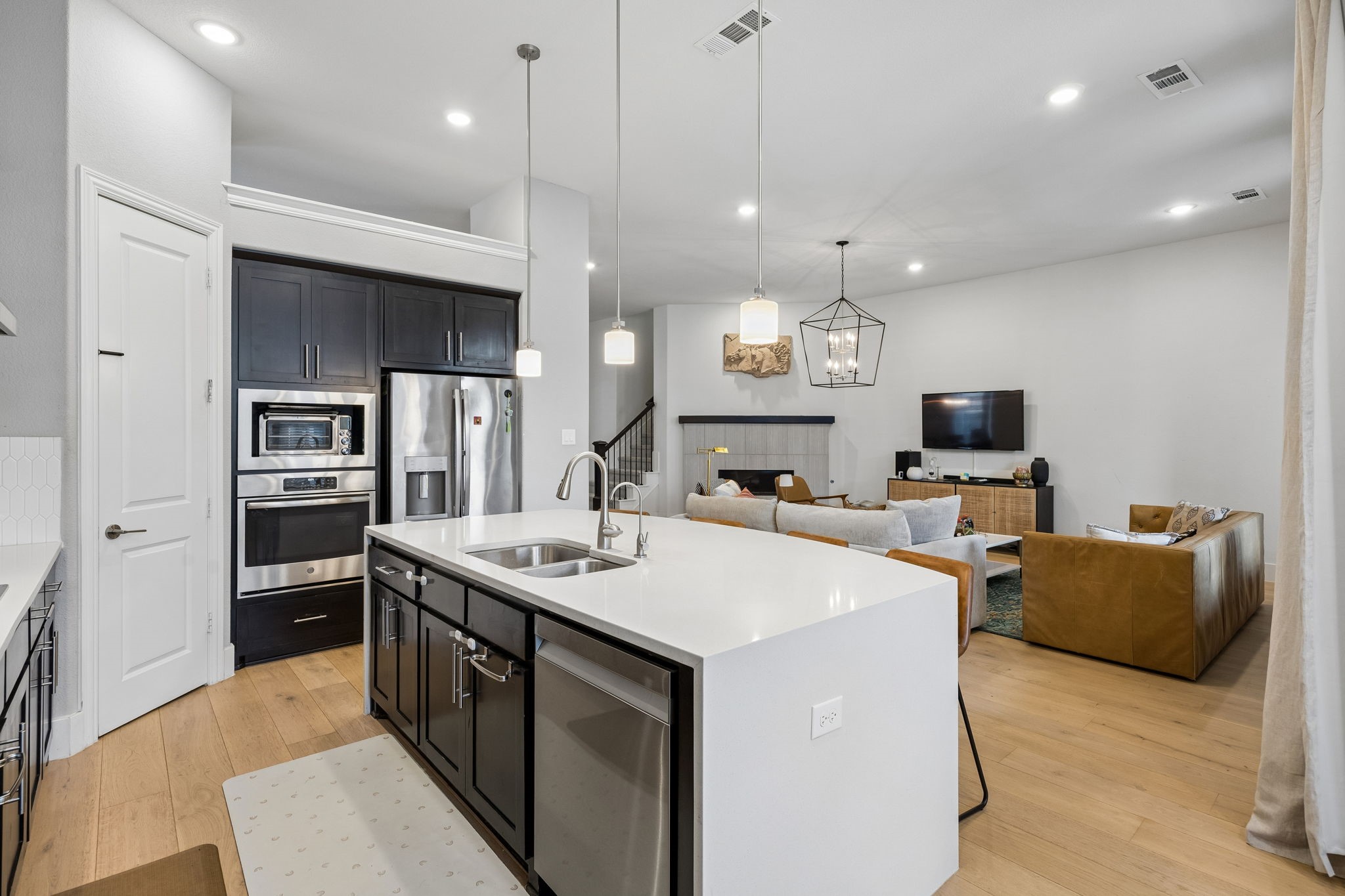 4131 Dewberry Lane