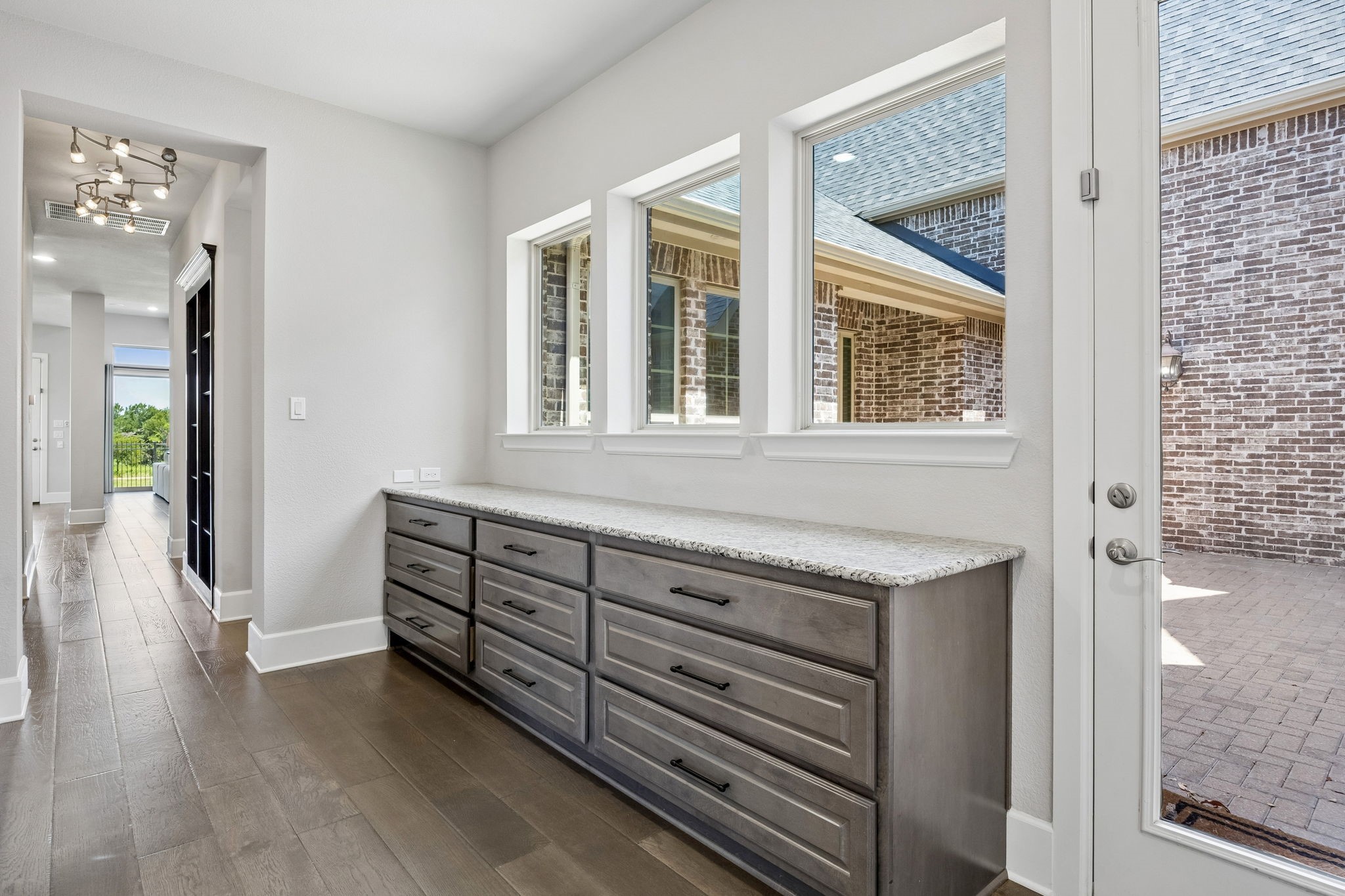 4550 Honeyvine Lane