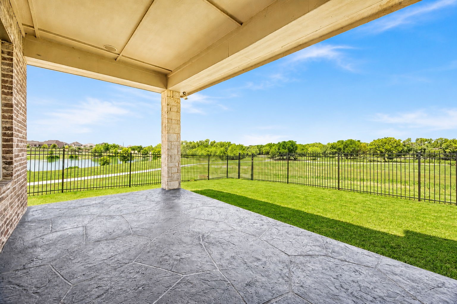 4550 Honeyvine Lane