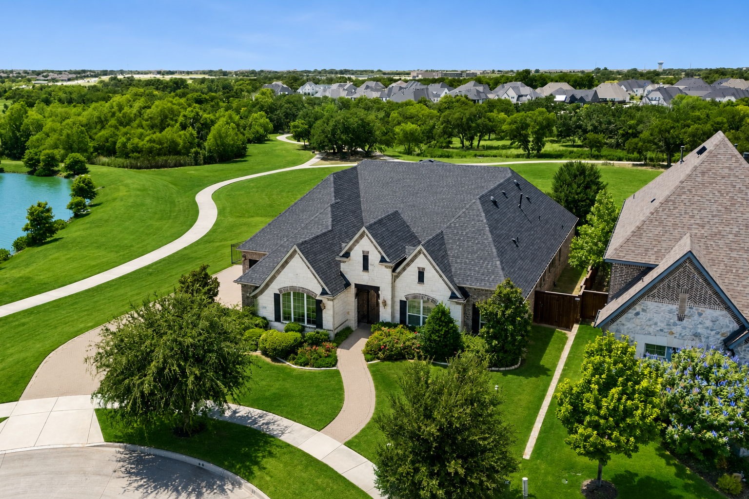 4550 Honeyvine Lane