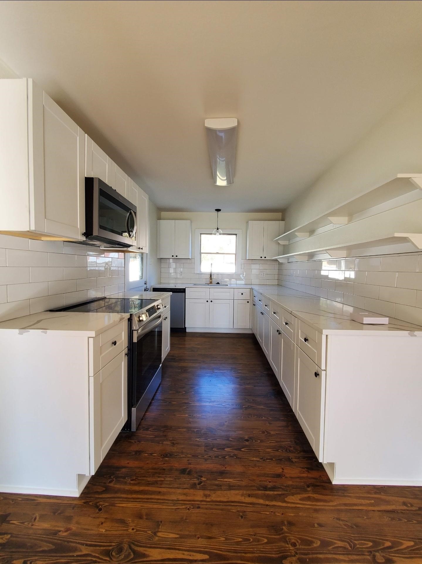 2421 Loy Lake Road