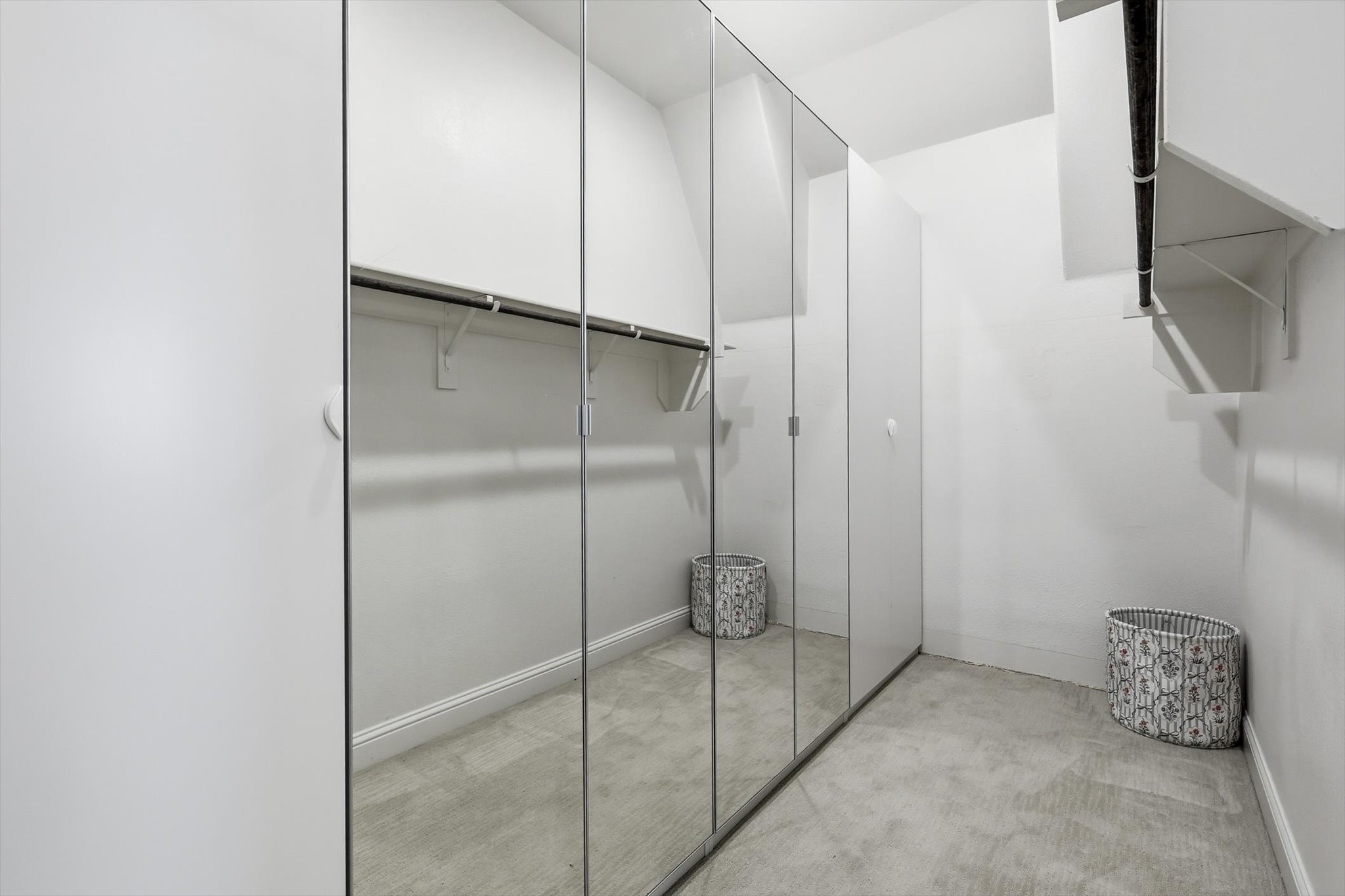 2371 Canary Grass Lane