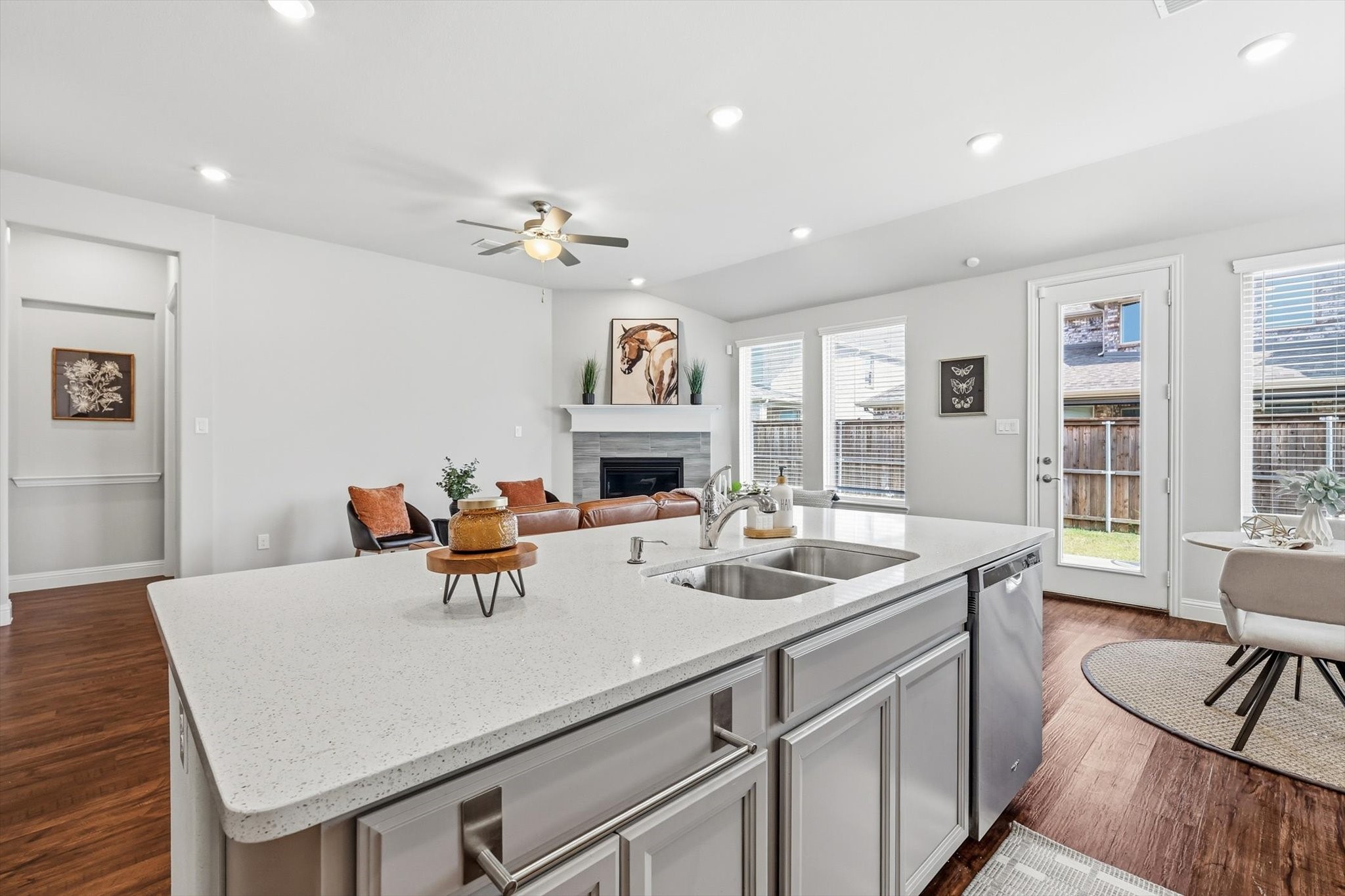 2371 Canary Grass Lane