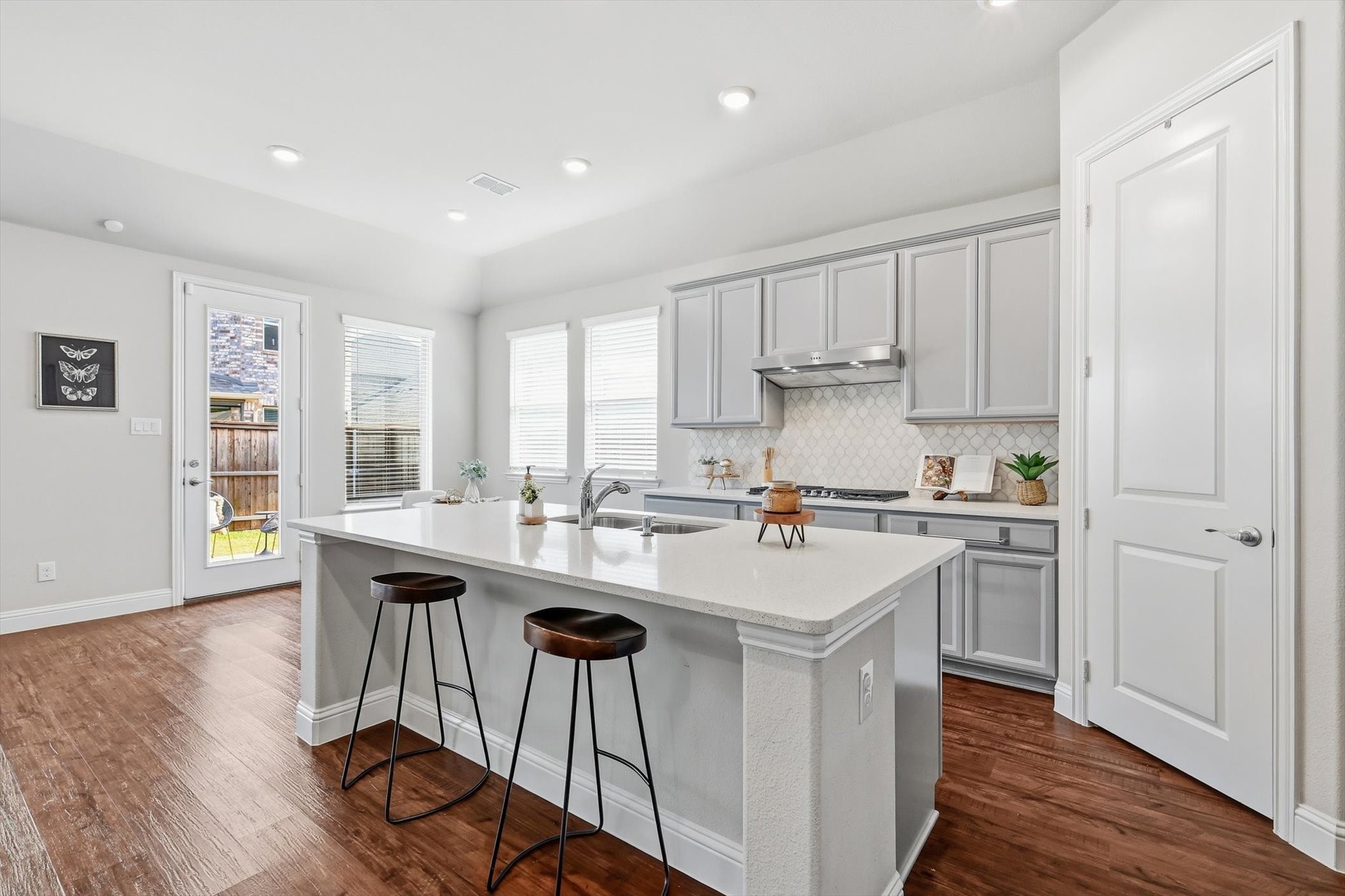 2371 Canary Grass Lane