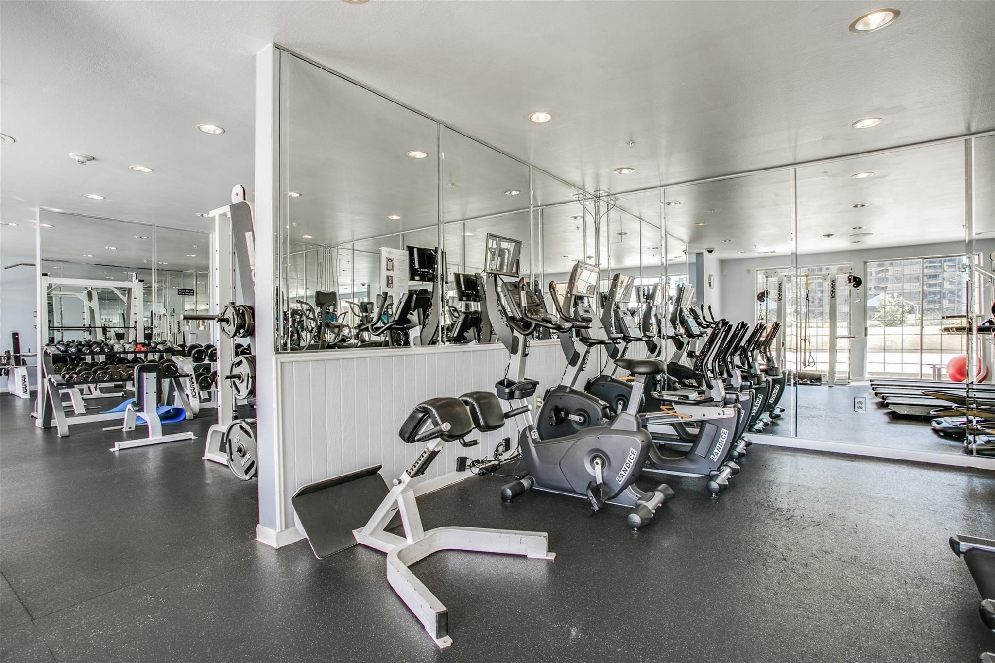 3225 Turtle Creek Boulevard 1429