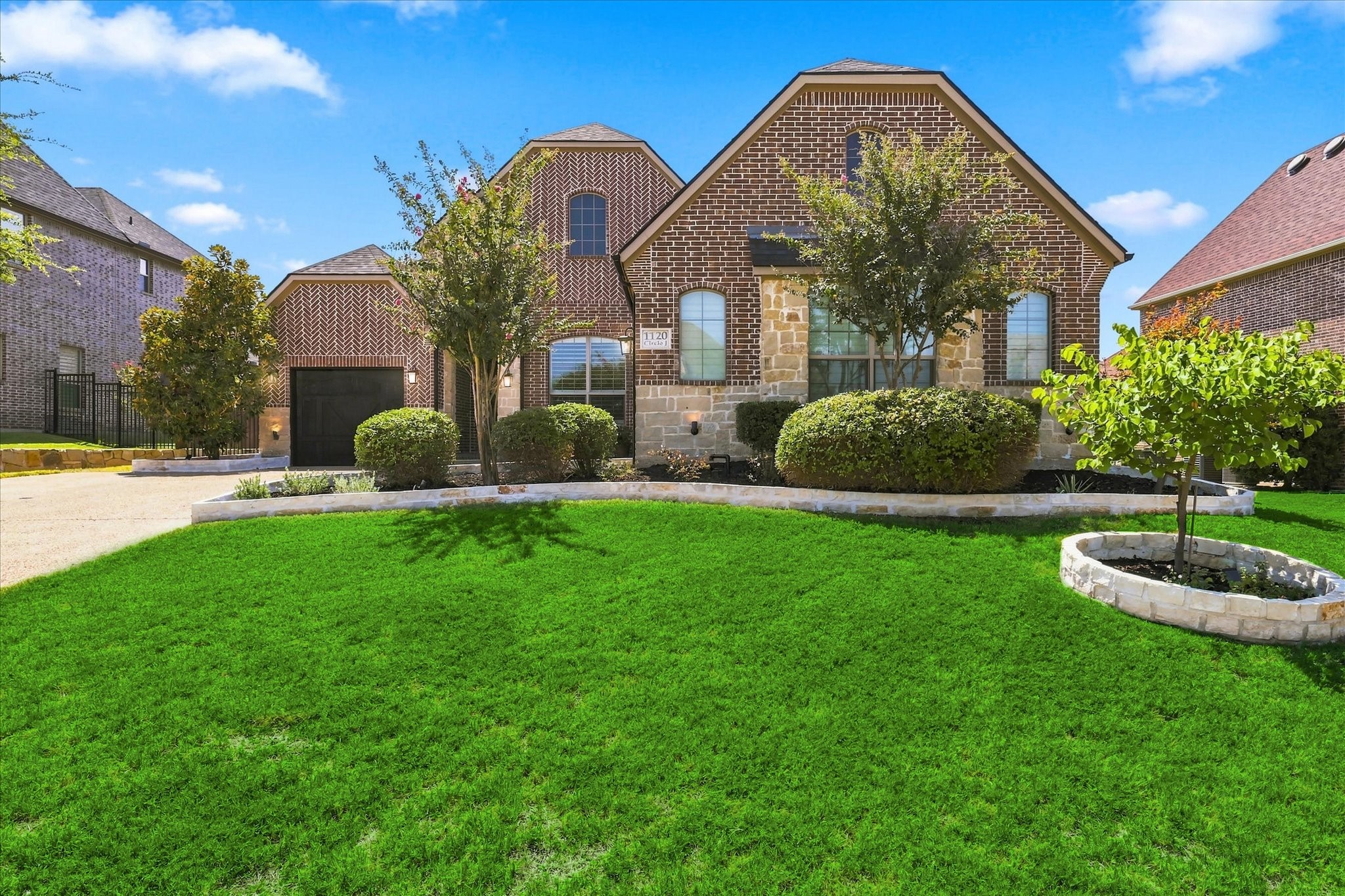 1120 Circle J Trail
