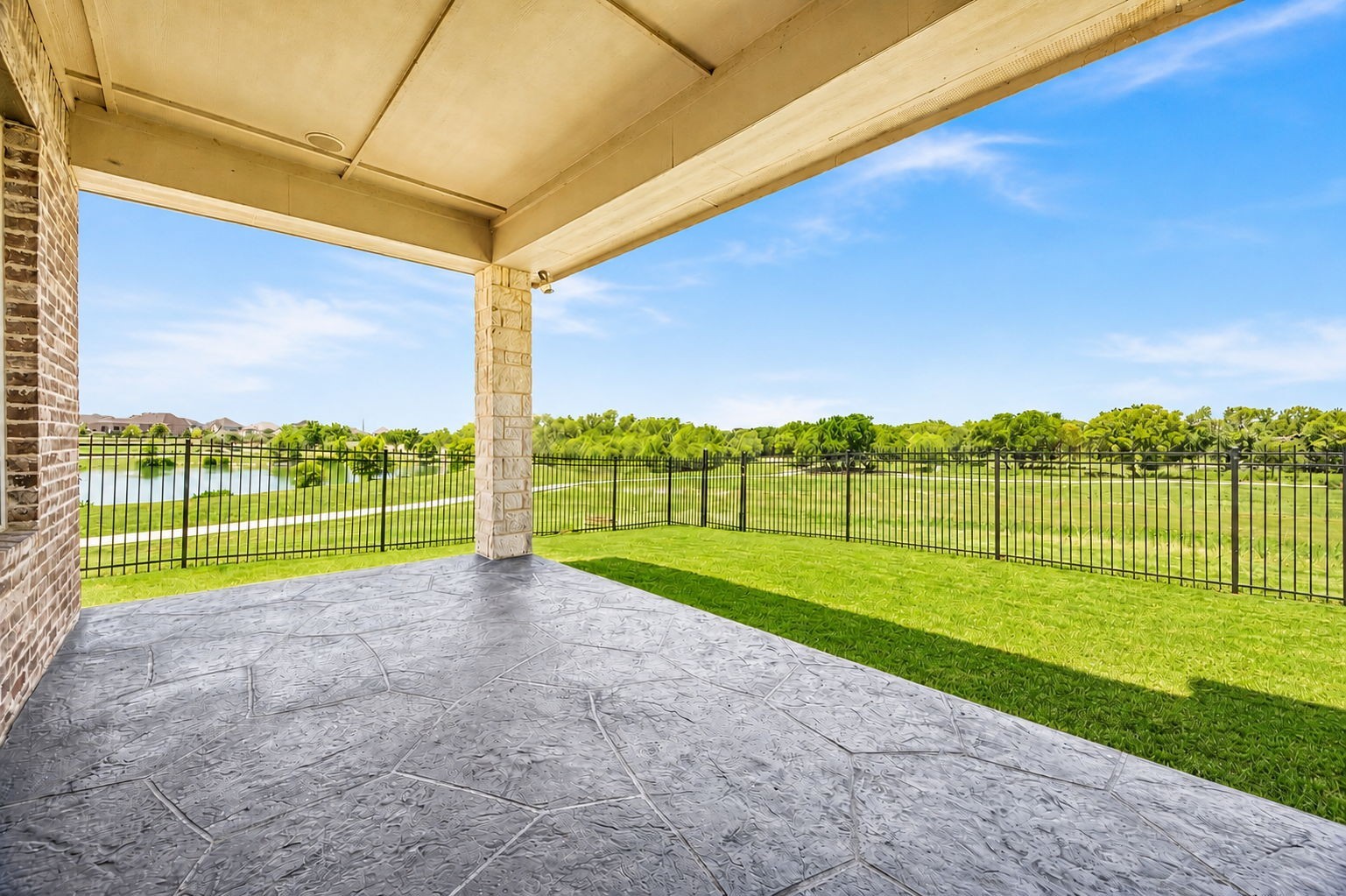 4550 Honeyvine Lane
