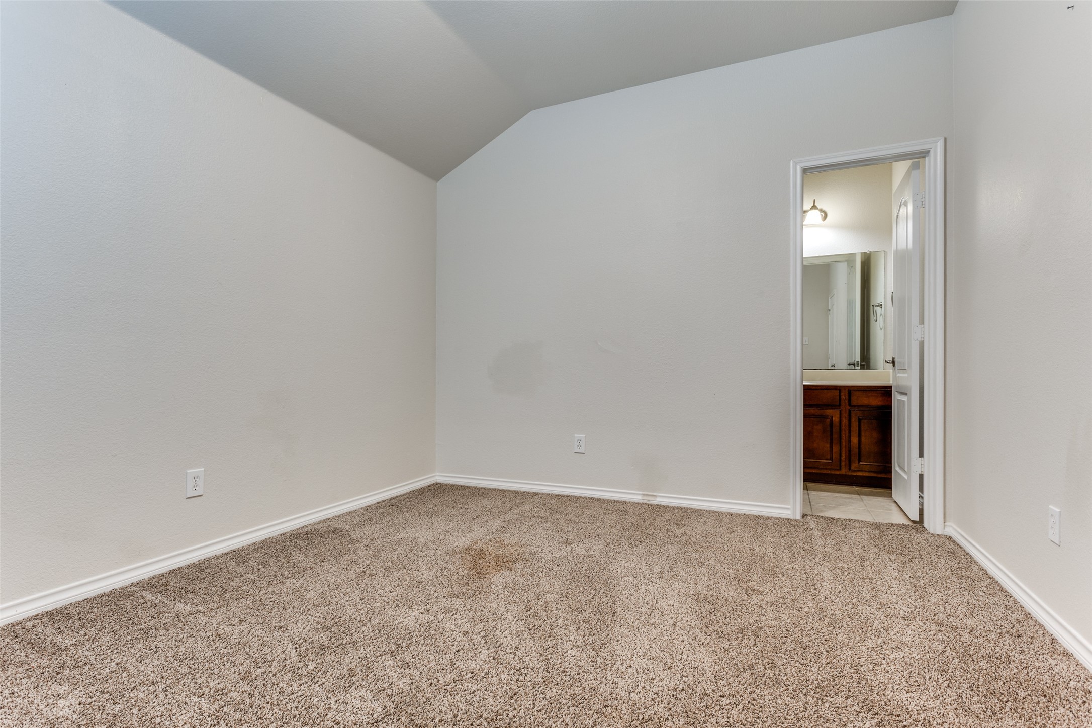5662 Grosseto Drive